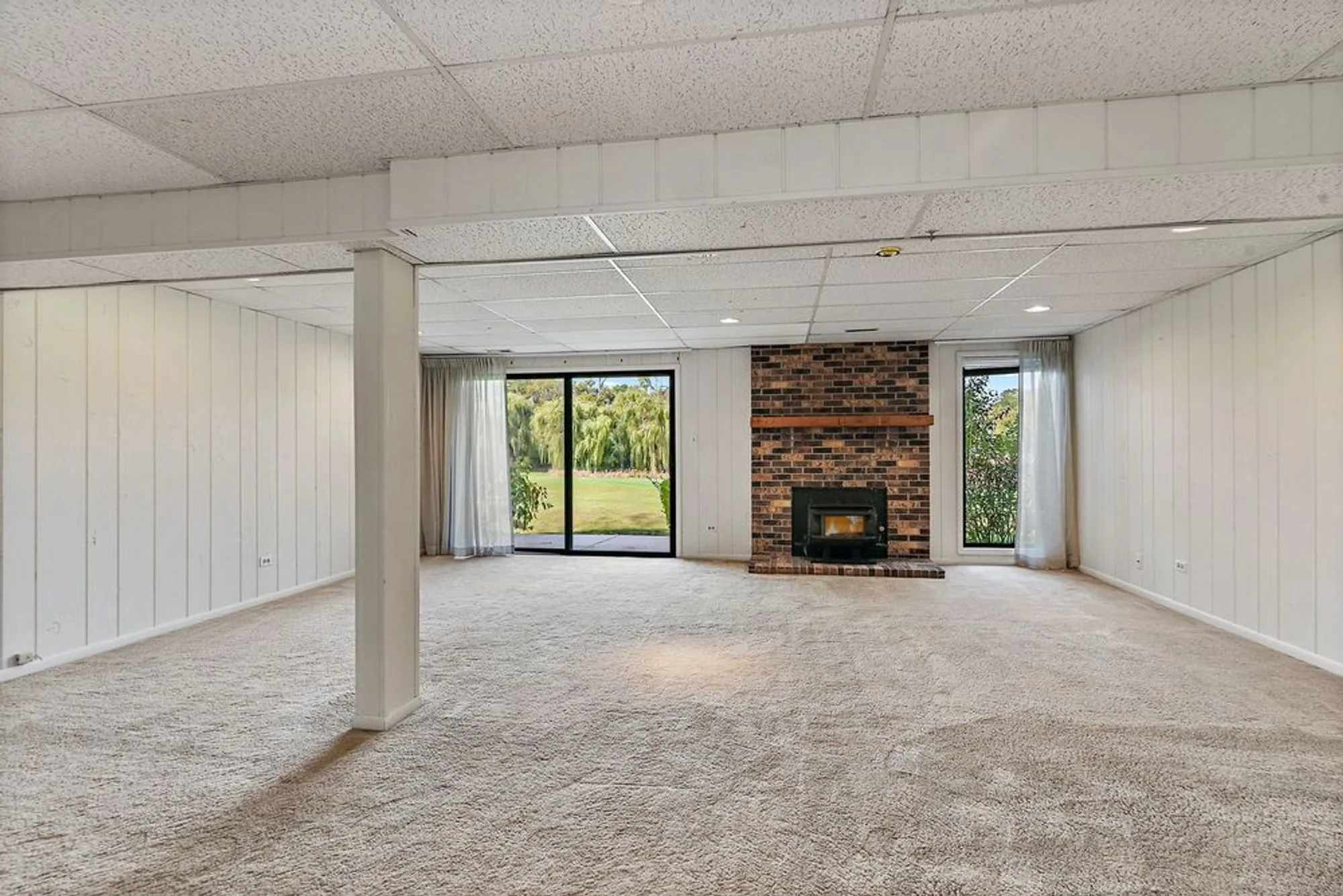 Property Slideshow image 27 of 39 | 830 oak hill rd, Lake Barrington, IL, 60010