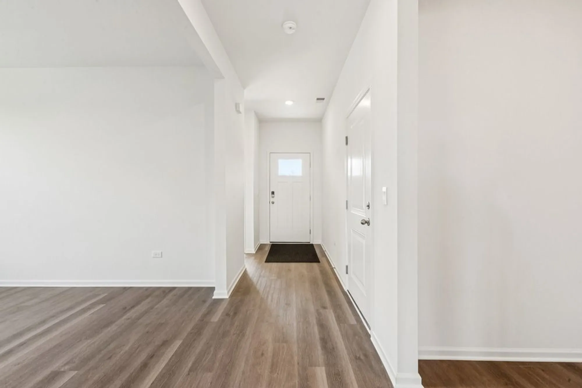 Property Slideshow image 2 of 39 | 2631 harnish dr, Algonquin, IL, 60102