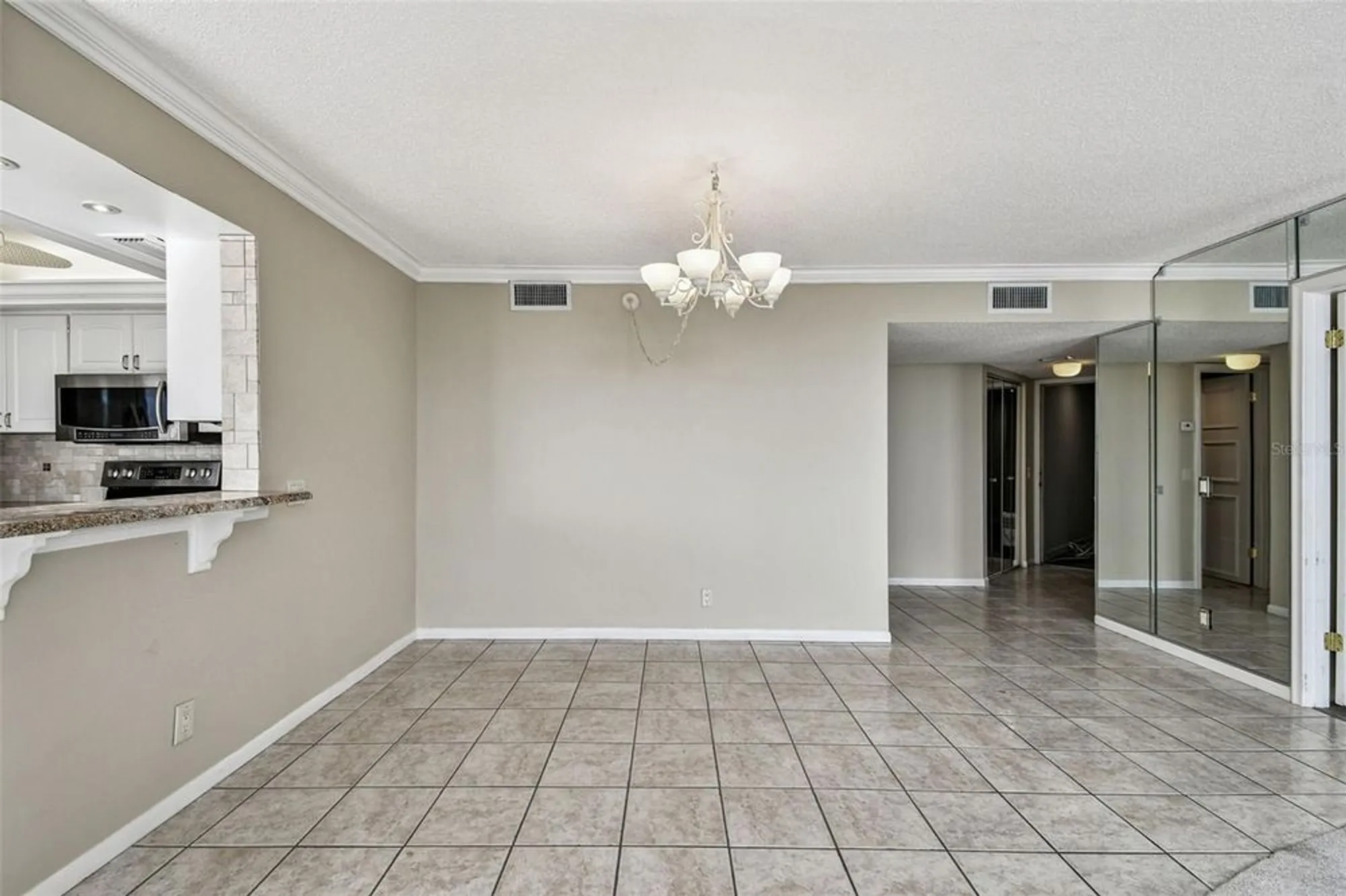 Property Slideshow image 16 of 49 | 6104 palma del mar blvd s apt 402, St Petersburg, FL, 33715
