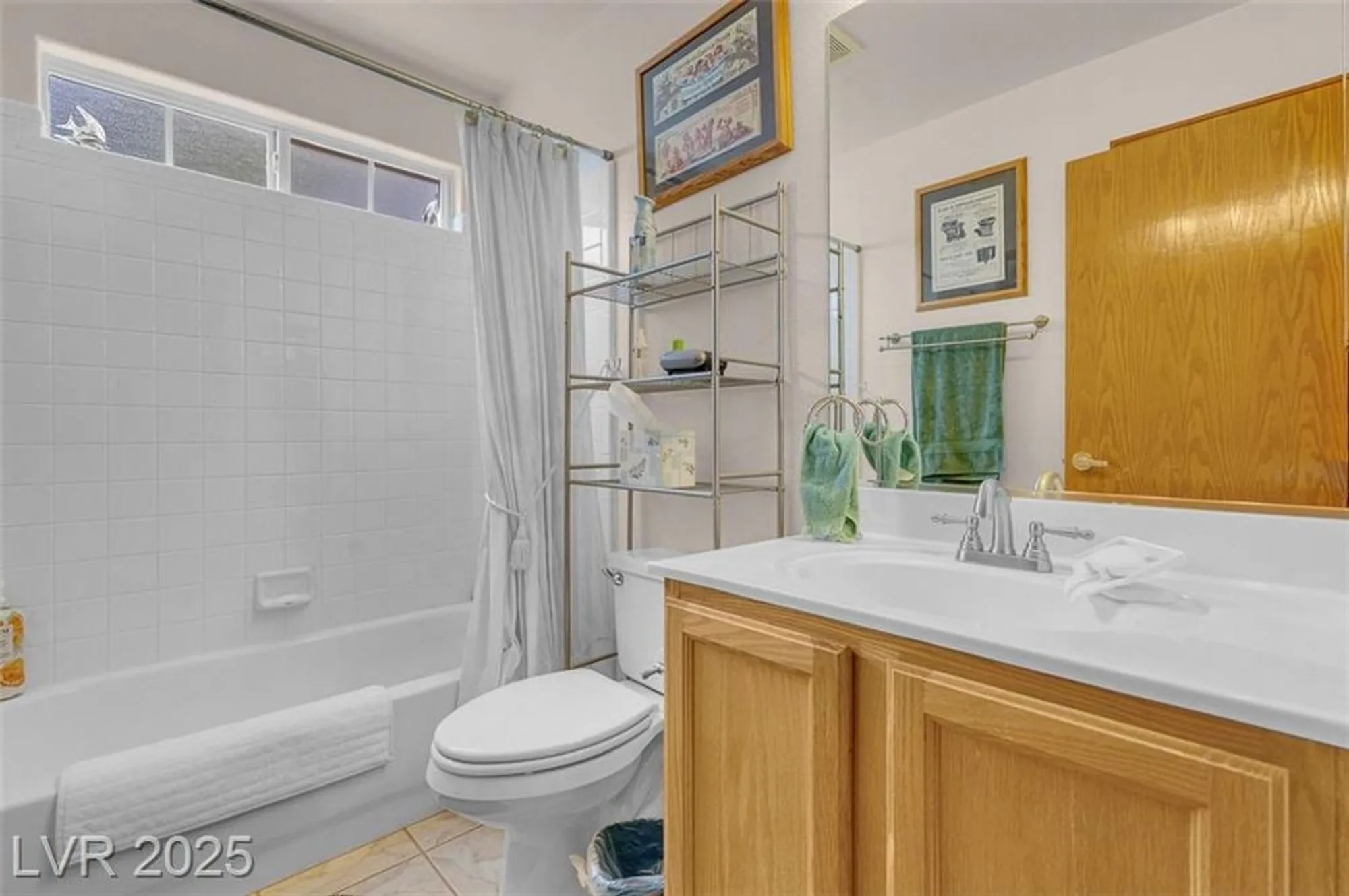 Property Slideshow image 32 of 46 | 5204 rim view ln, Las Vegas, NV, 89130