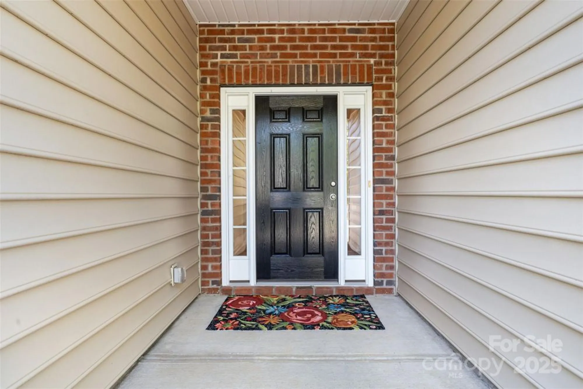 Property Slideshow image 3 of 28 | 6007 edinburgh ln, Fort Mill, SC, 29707