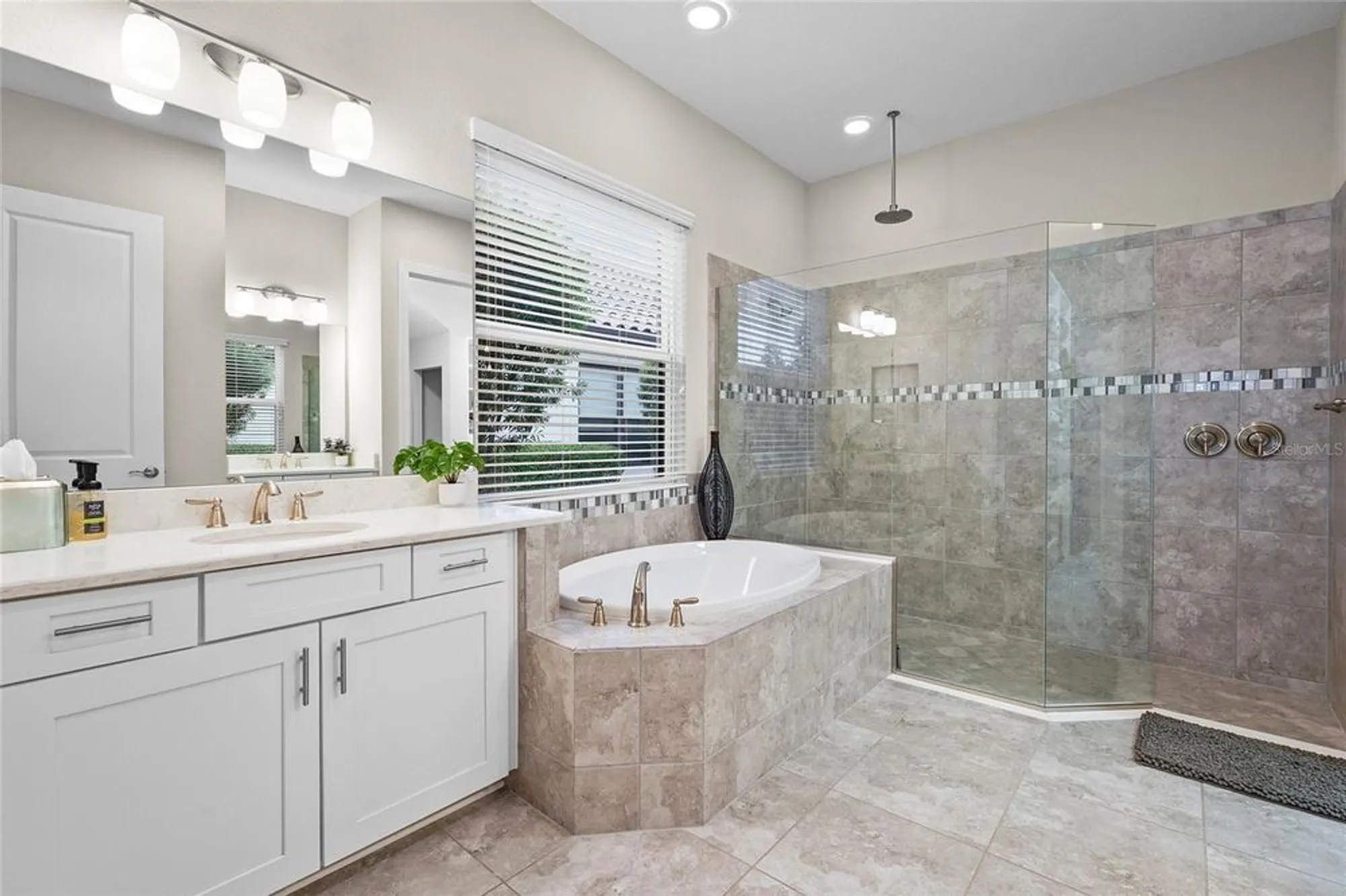 Property Slideshow image 12 of 85 | 13902 messina loop, Bradenton, FL, 34211