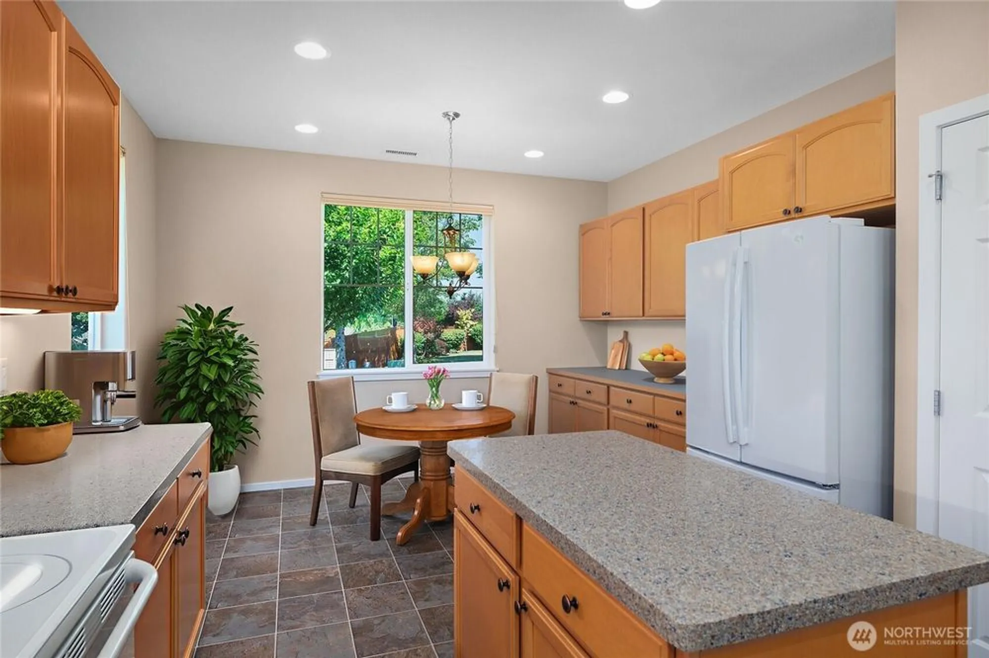 Property Slideshow image 11 of 39 | 4812 spokane st, Lacey, WA, 98516