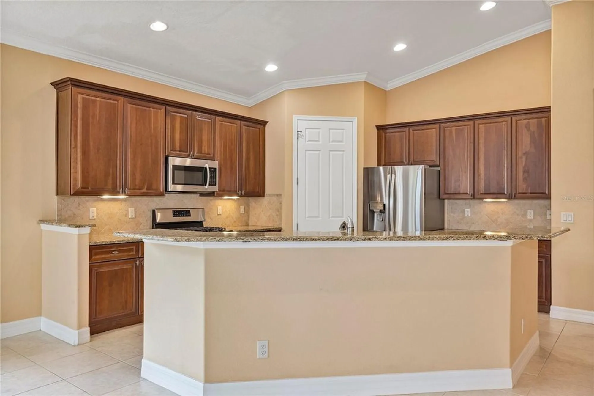 Property Slideshow image 20 of 48 | 1420 emerald dunes dr # 7, Sun City Center, FL, 33573