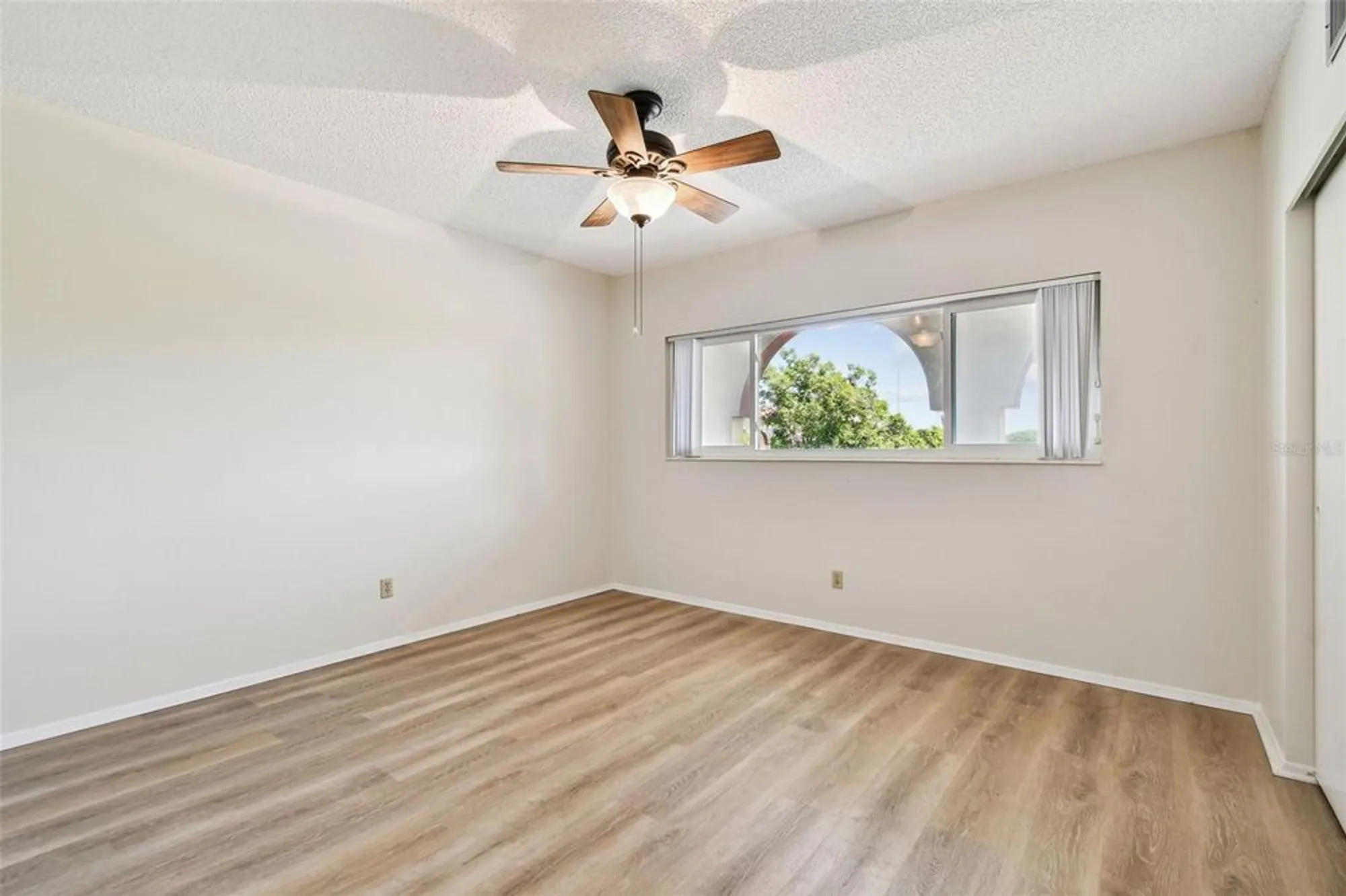 Property Slideshow image 30 of 52 | 2430 florentine way 46, Clearwater, FL, 33763