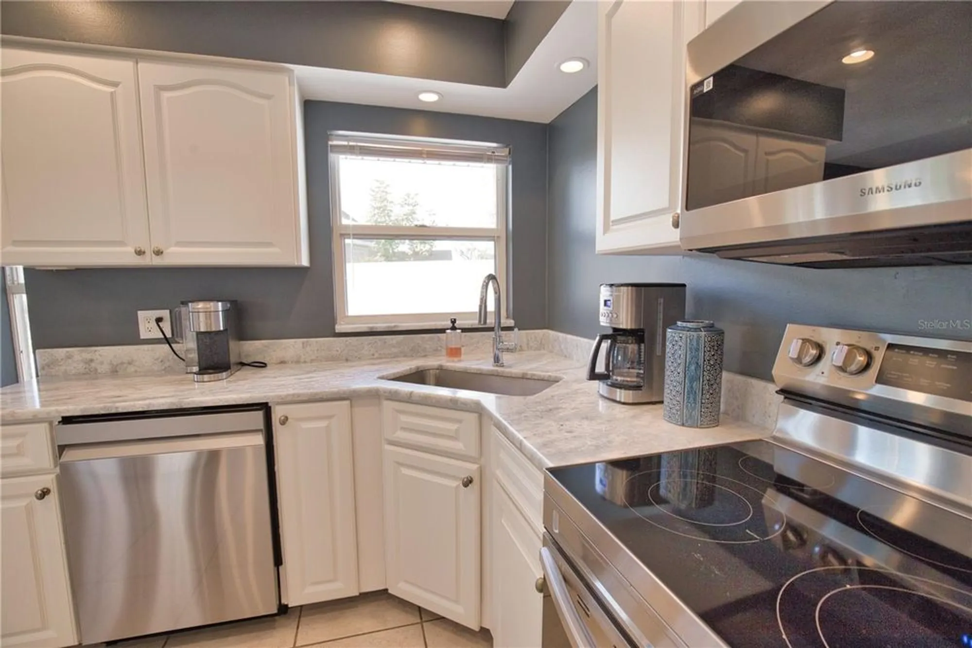 Property Slideshow image 17 of 46 | 698 harrington lake dr 9, Venice, FL, 34293