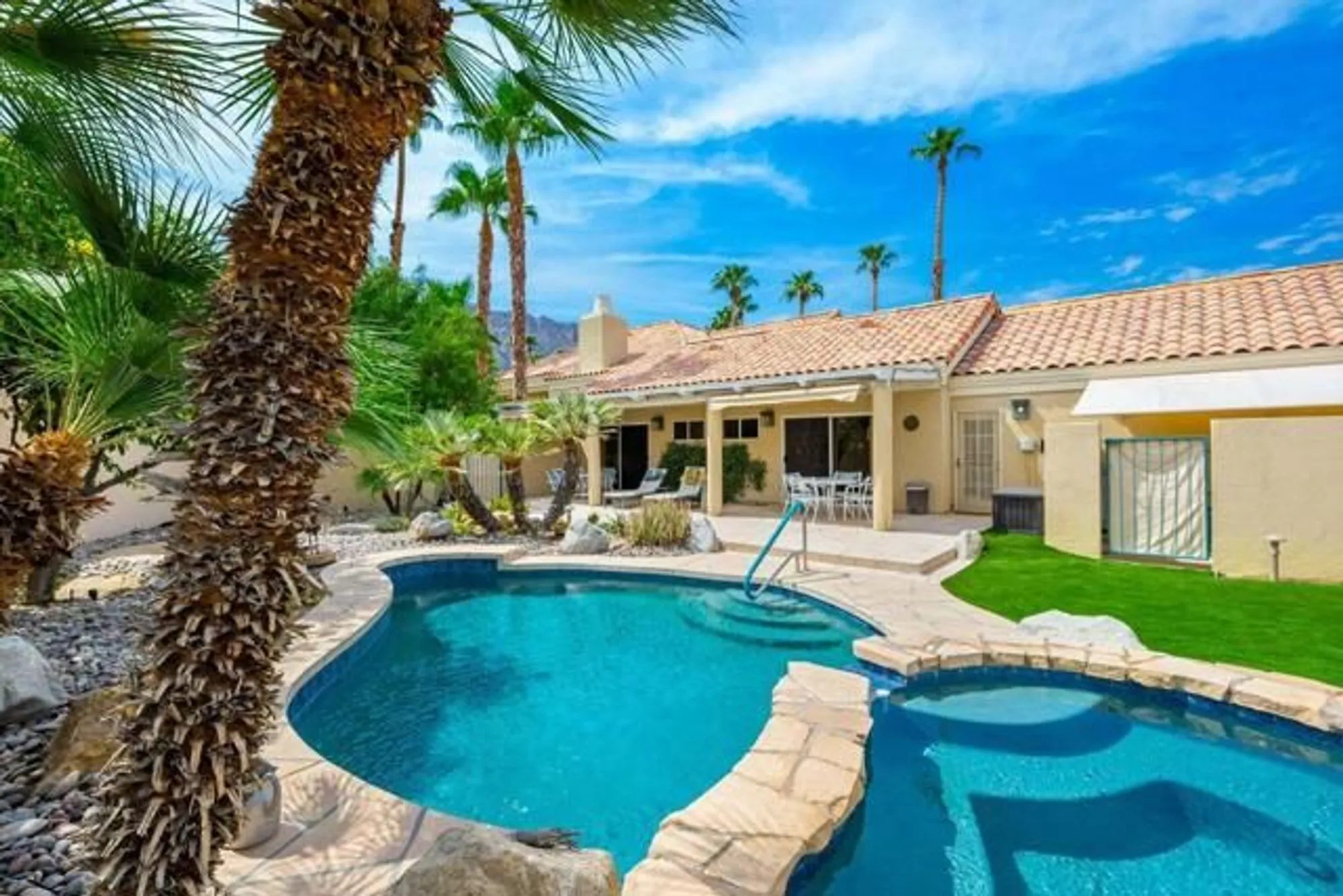 Property Slideshow image 5 of 53 | 55649 pinehurst, La Quinta, CA, 92253