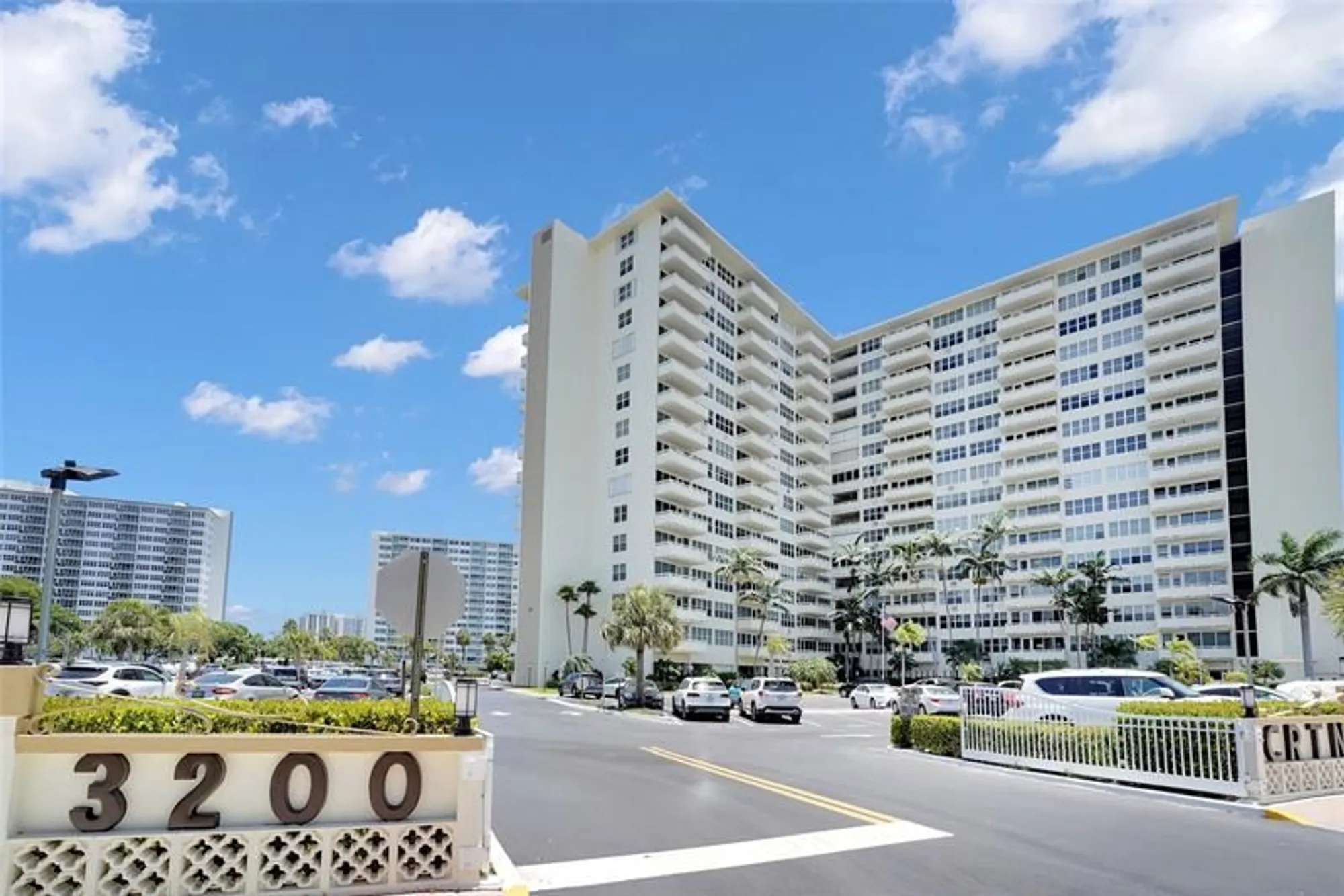 Property Slideshow image 1 of 45 | 3200 ne 36th st 319, Fort Lauderdale, FL, 33308