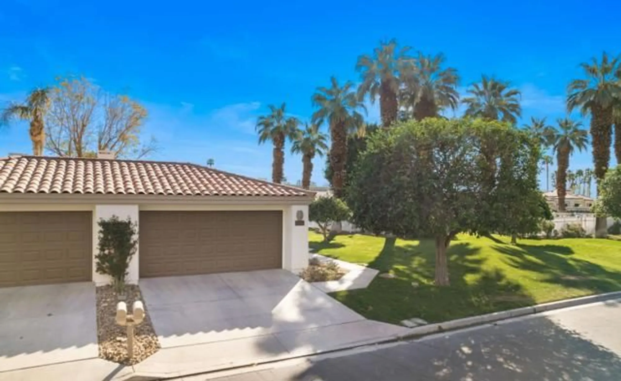 Property Slideshow image 22 of 32 | 55730 riviera, La Quinta, CA, 92253