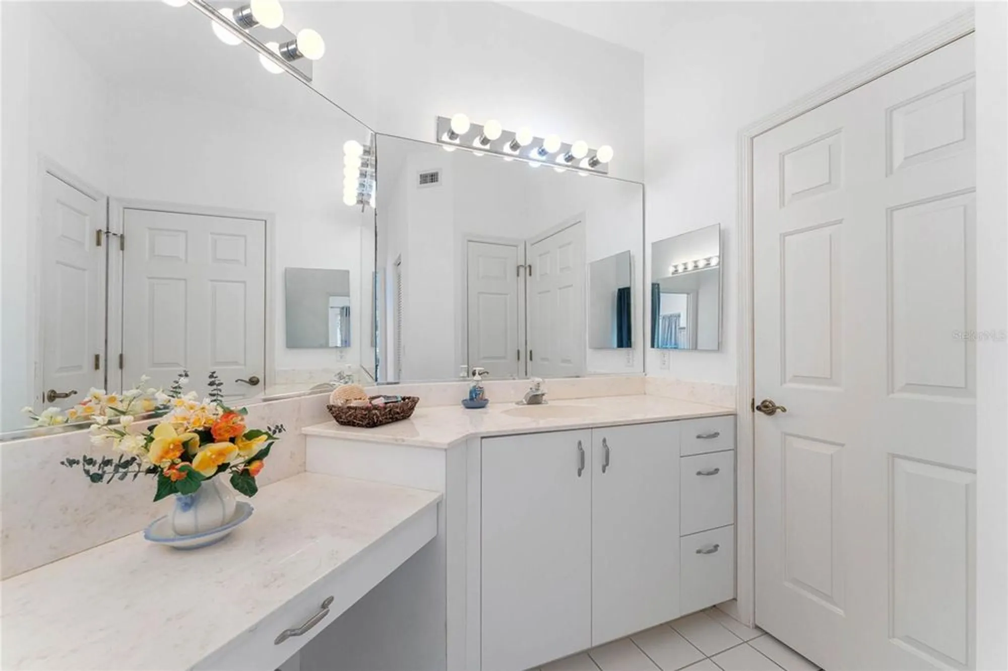 Property Slideshow image 26 of 67 | 14016 willow glen ct 112, Port Charlotte, FL, 33953