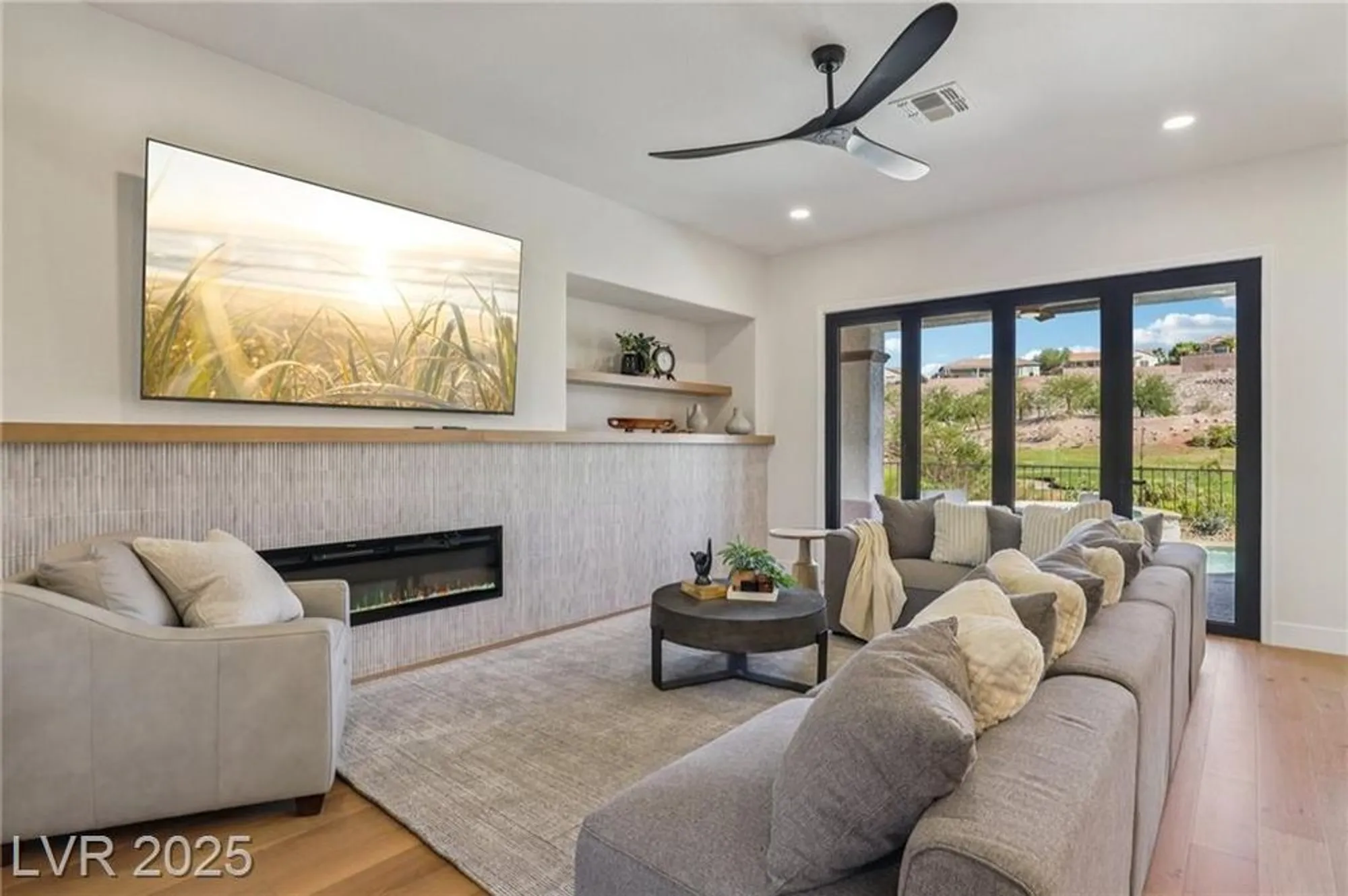 Property Slideshow image 14 of 82 | 2386 hardin ridge dr, Henderson, NV, 89052