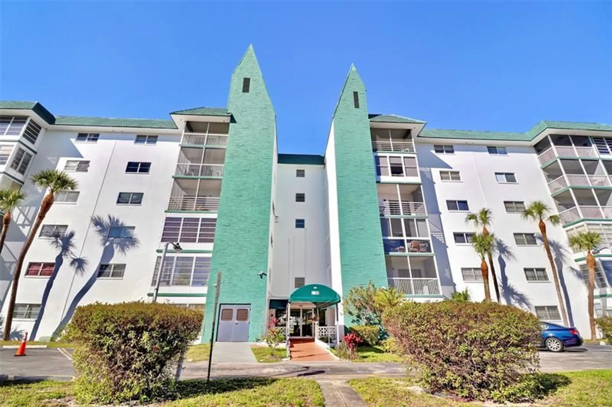 Property Slideshow image 2 of 31 | 4751 nw 21st st 209, Lauderhill, FL, 33313