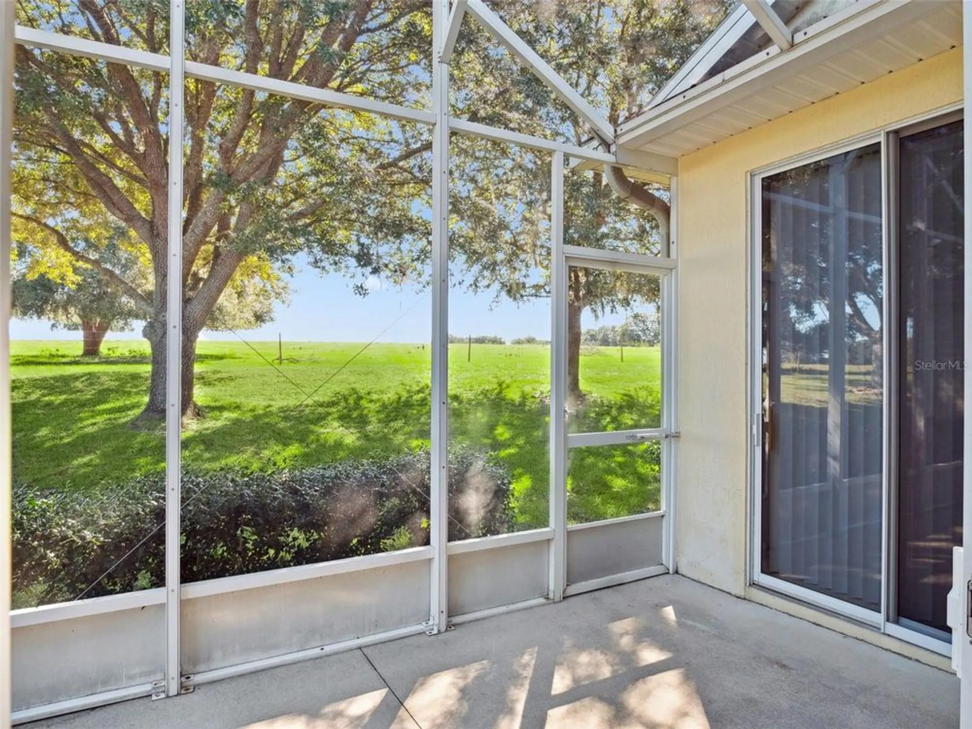 Property Slideshow image 20 of 54 | 20700 queen alexandra dr, Leesburg, FL, 34748