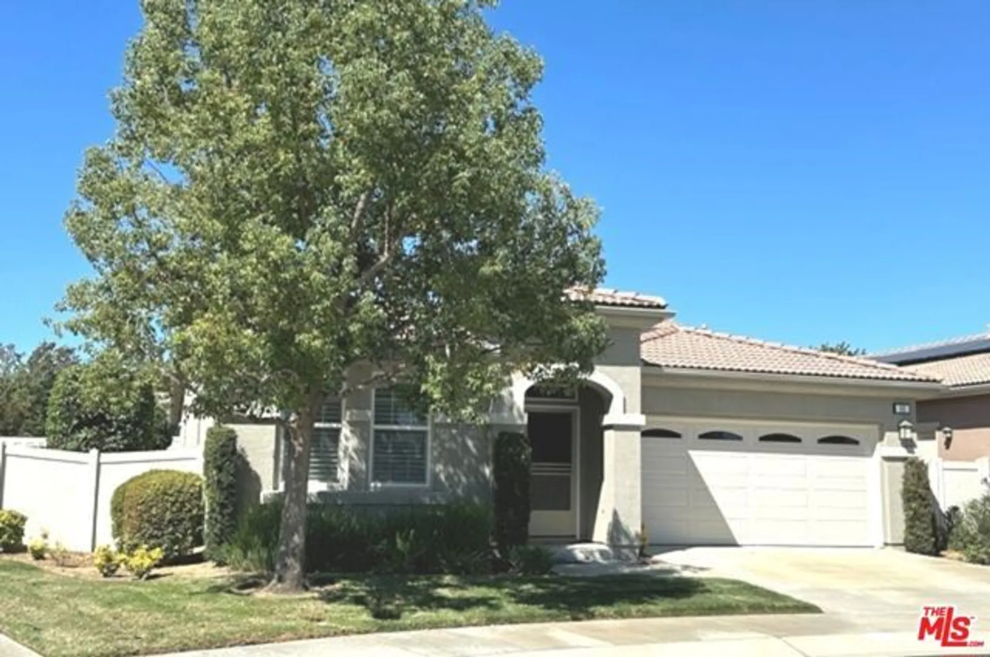 Property Slideshow image 3 of 34 | 193 kettle crk, Beaumont, CA, 92223