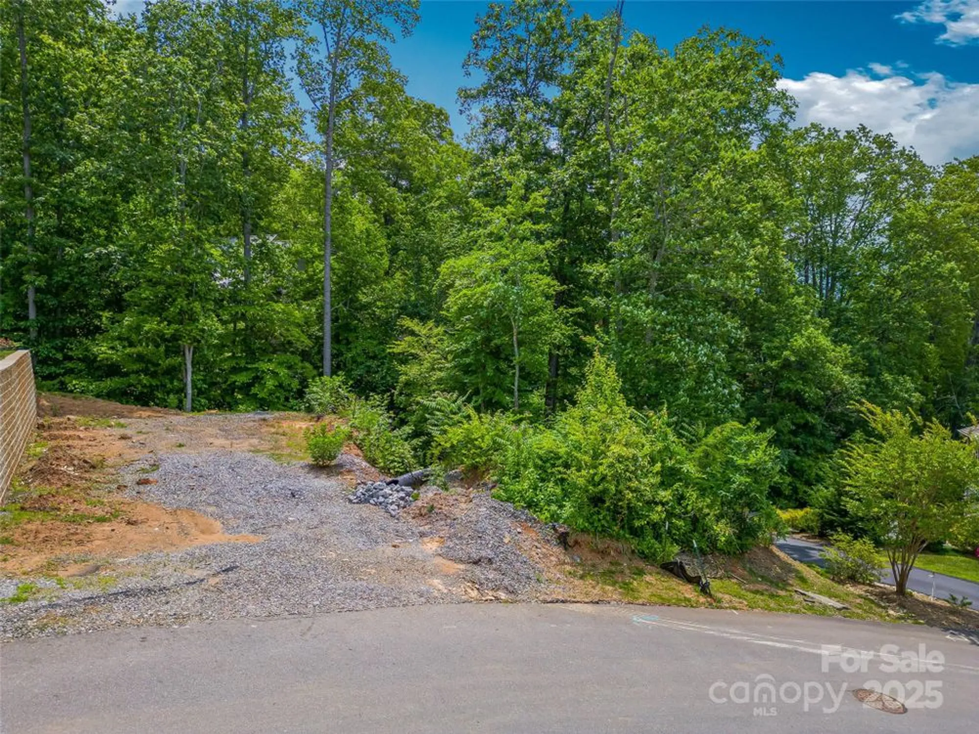 Property Slideshow image 11 of 28 | 23 village overlook loop, Swannanoa, NC, 28778