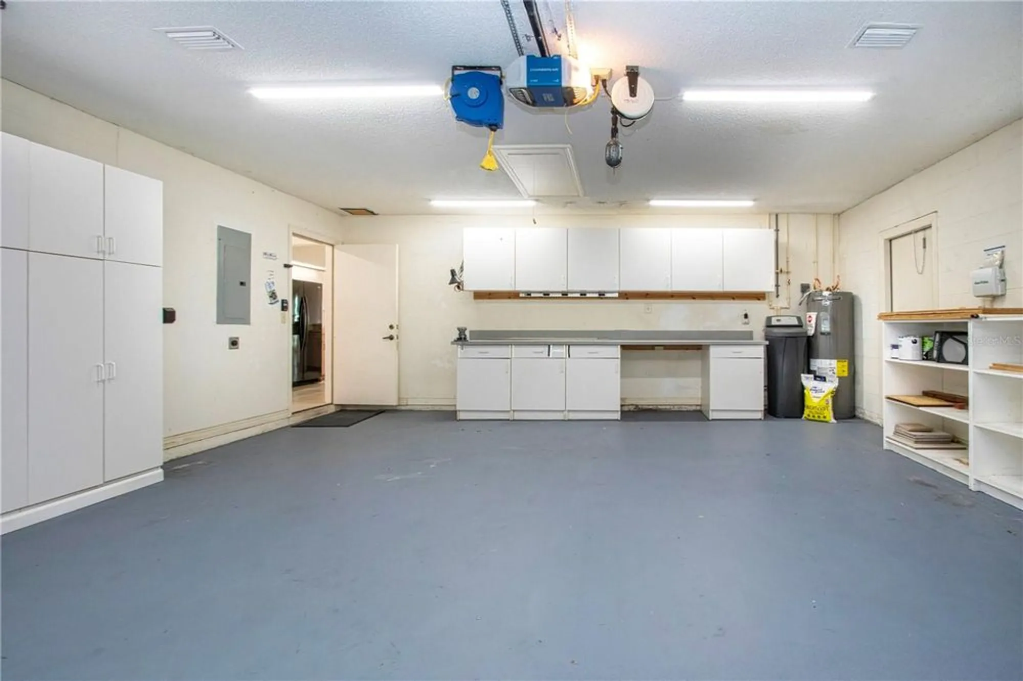 Property Slideshow image 44 of 60 | 2016 new bedford dr, Sun City Center, FL, 33573