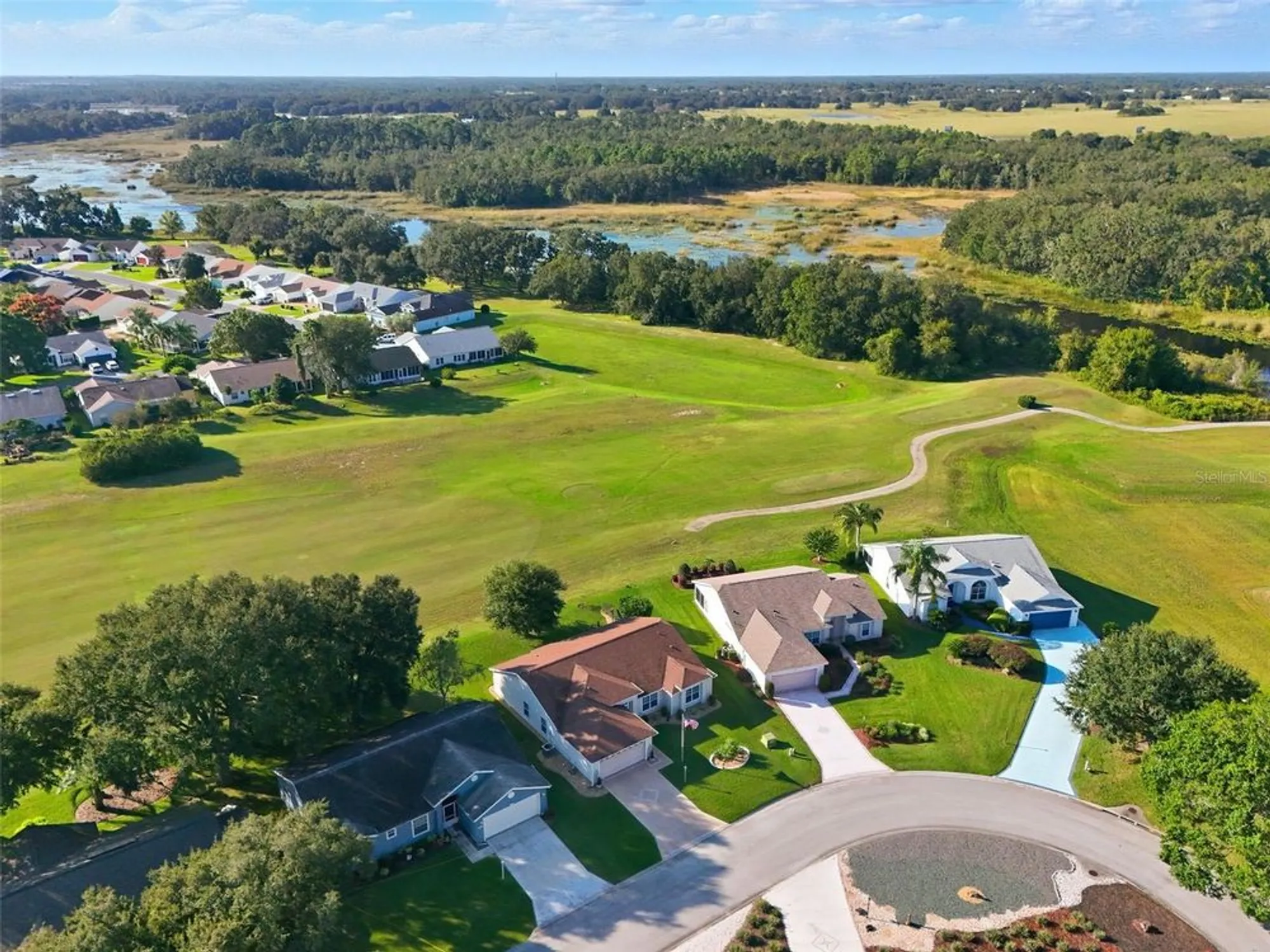 Property Slideshow image 11 of 65 | 25233 lost oak cir, Leesburg, FL, 34748