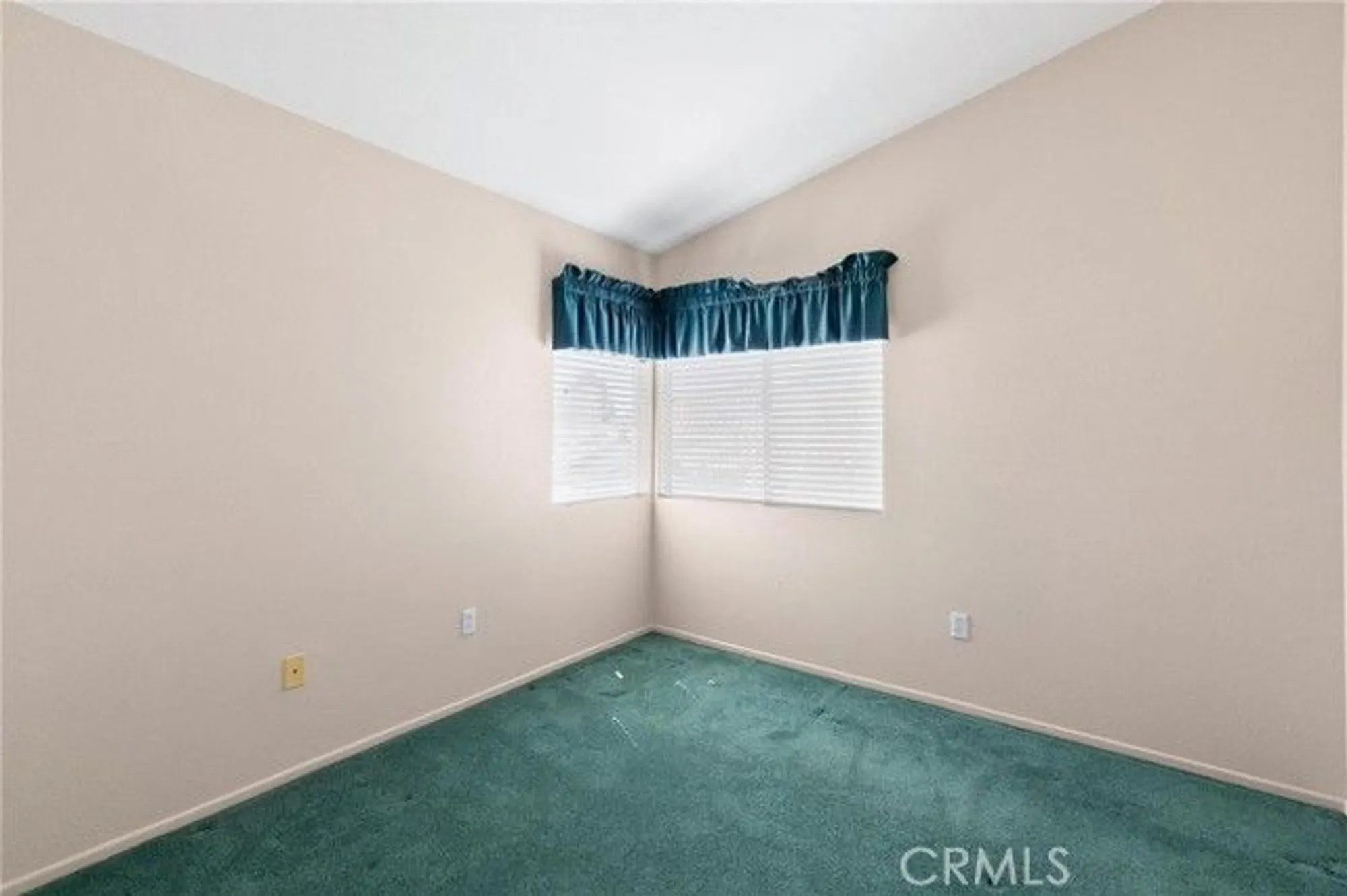 Property Slideshow image 36 of 50 | 1289 green island st, Banning, CA, 92220