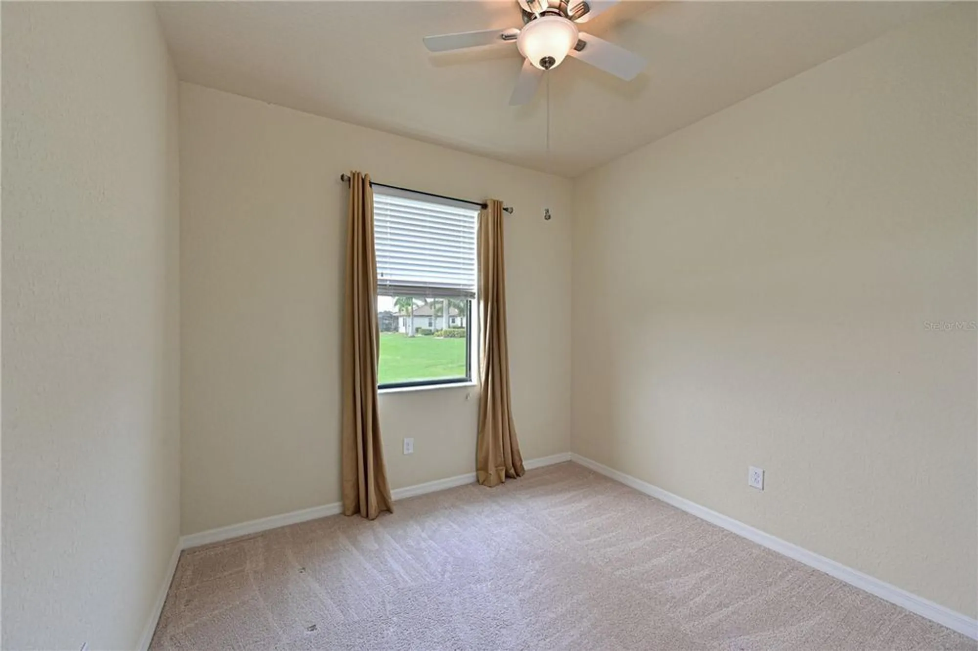 Property Slideshow image 17 of 53 | 7114 quiet creek dr, Bradenton, FL, 34212