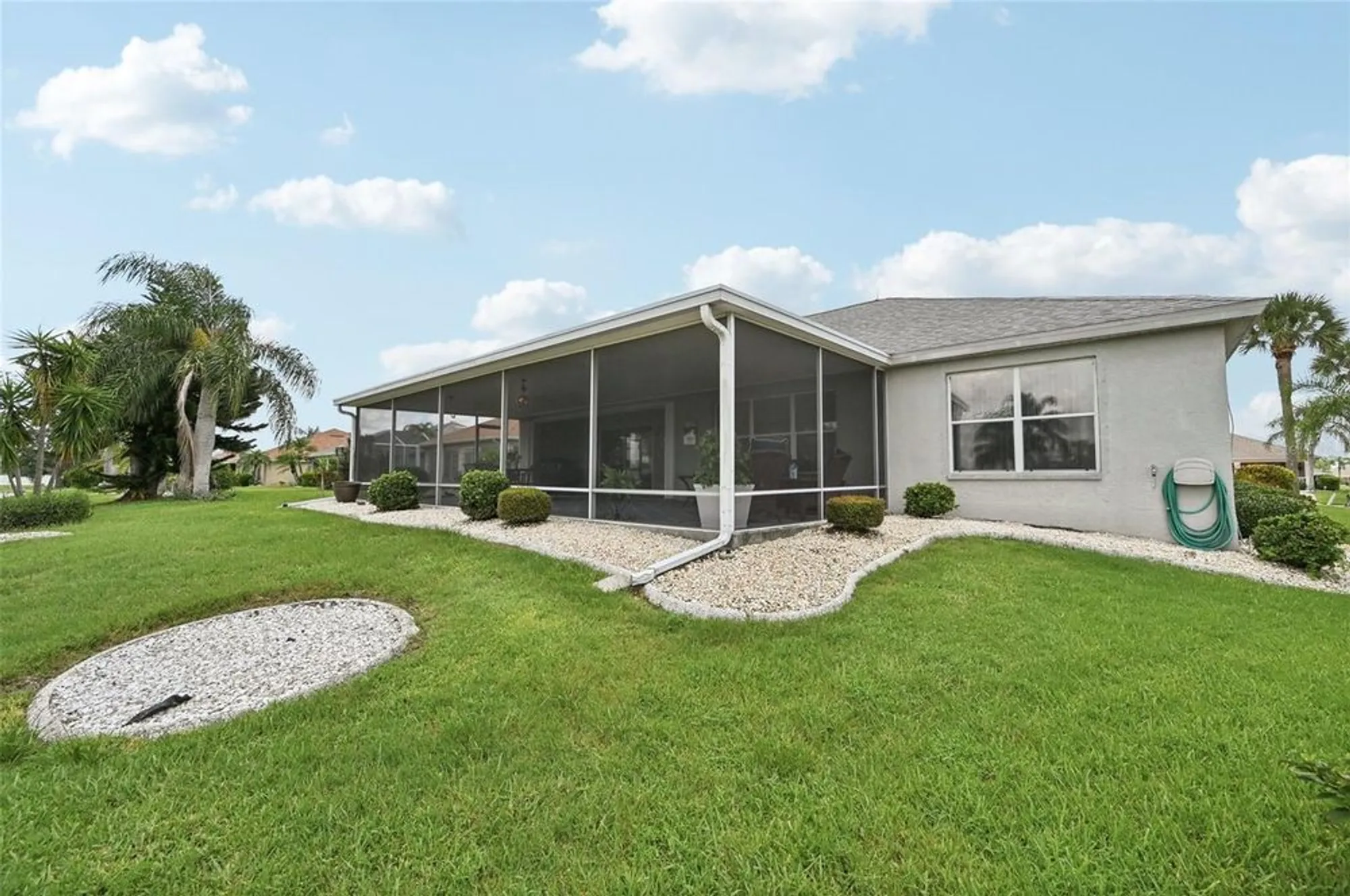 Property Slideshow image 35 of 46 | 2306 emerald lake dr, Sun City Center, FL, 33573