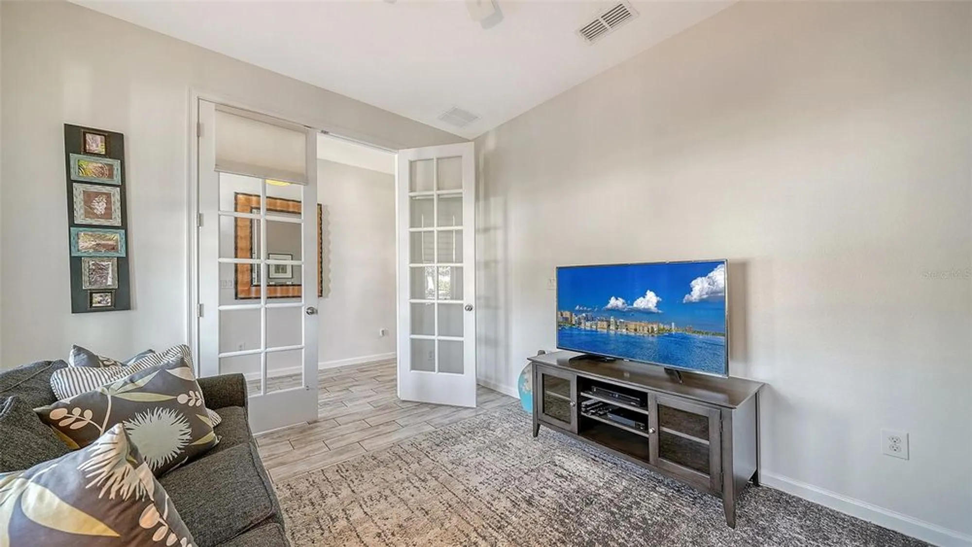 Property Slideshow image 8 of 51 | 11211 spring gate trl, Lakewood Ranch, FL, 34211