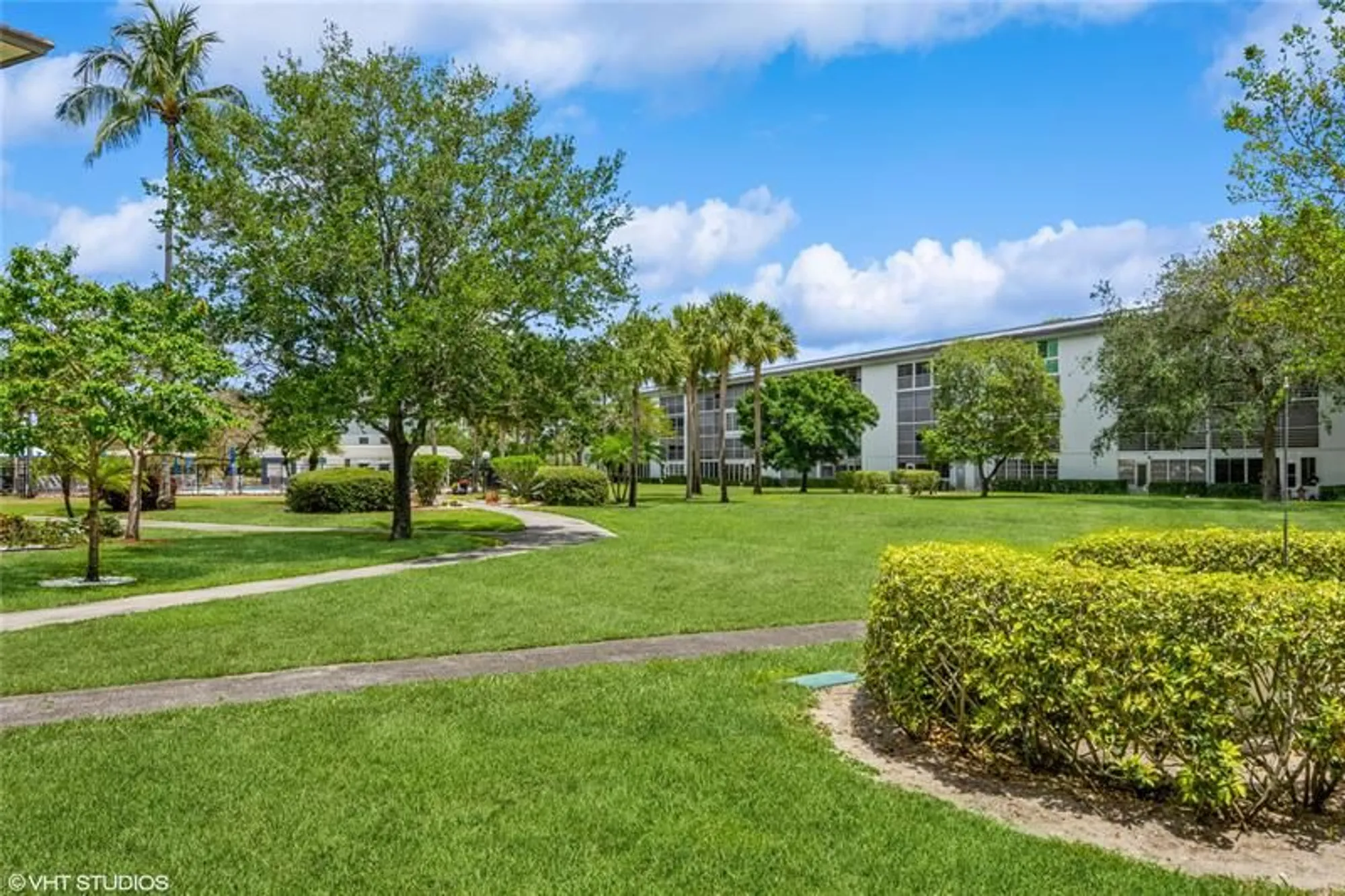 Property Slideshow image 30 of 33 | 2805 victoria way d1, Coconut Creek, FL, 33066