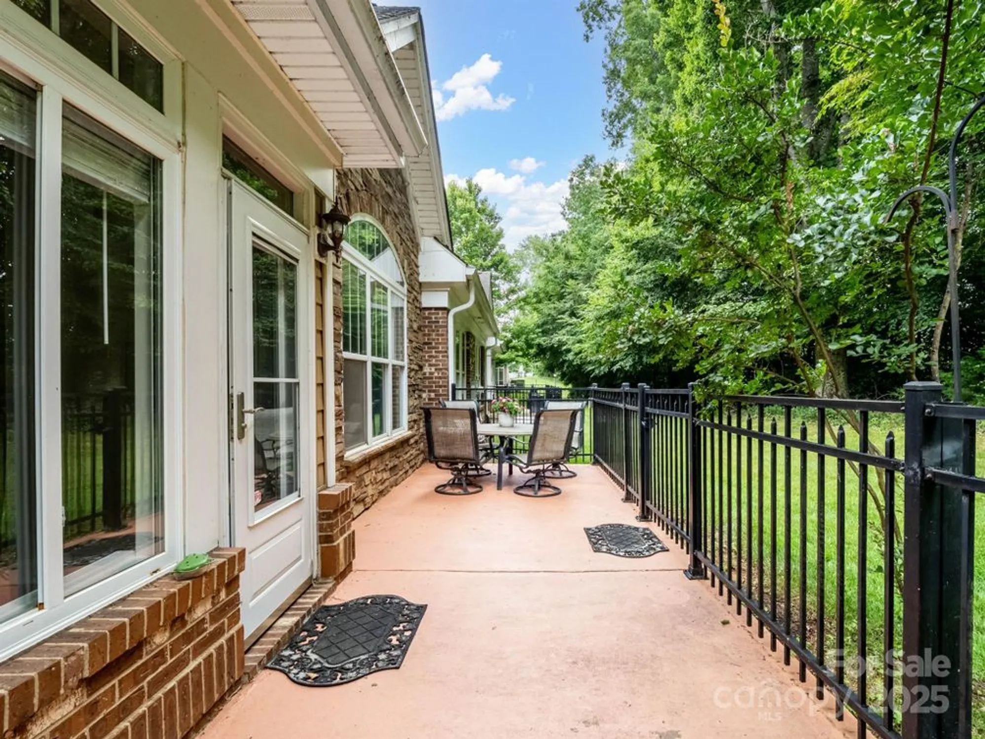 Property Slideshow image 26 of 37 | 10875 casetta dr, Matthews, NC, 28105