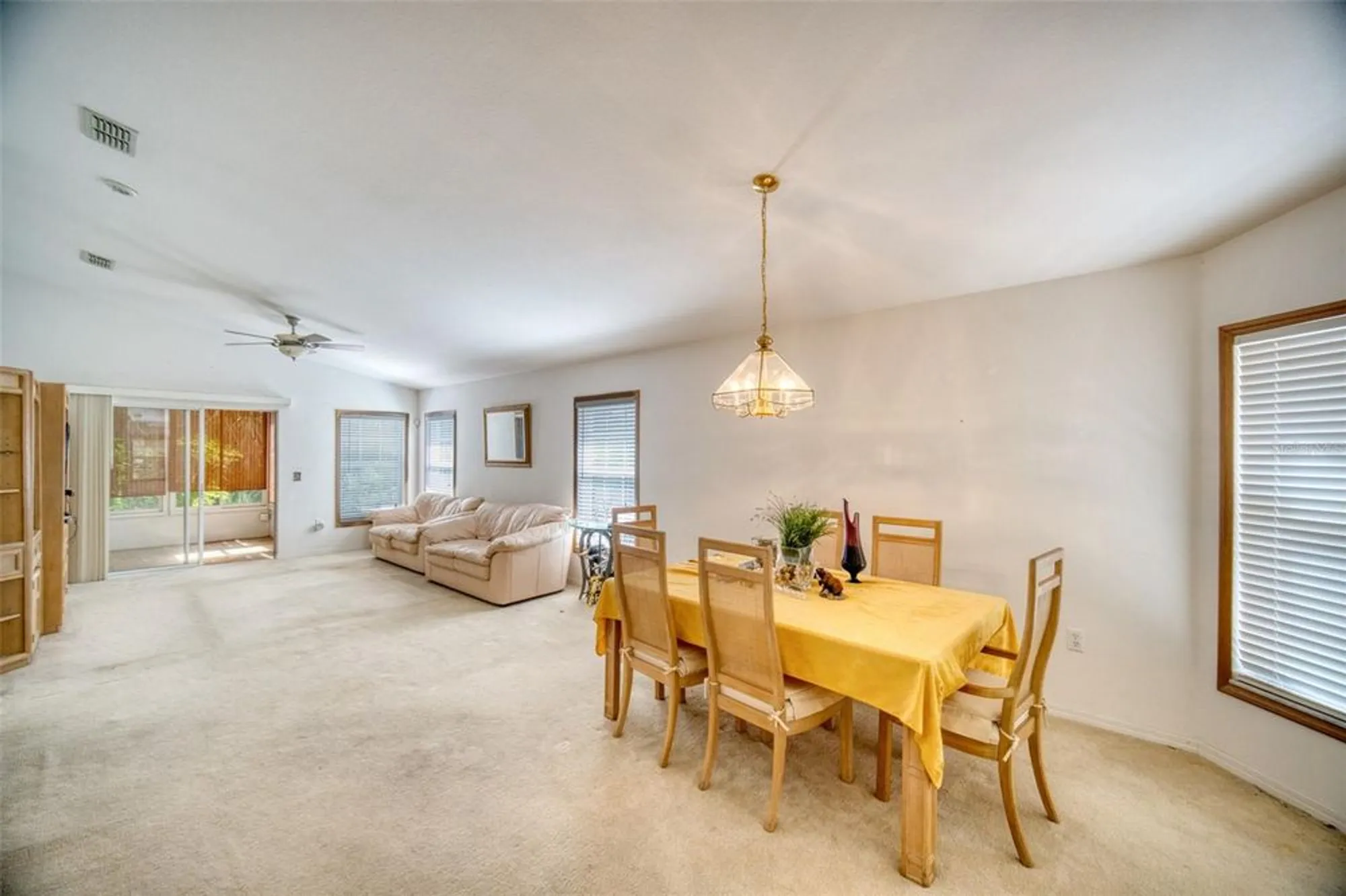 Property Slideshow image 12 of 30 | 777 vineyard way, Poinciana, FL, 34759