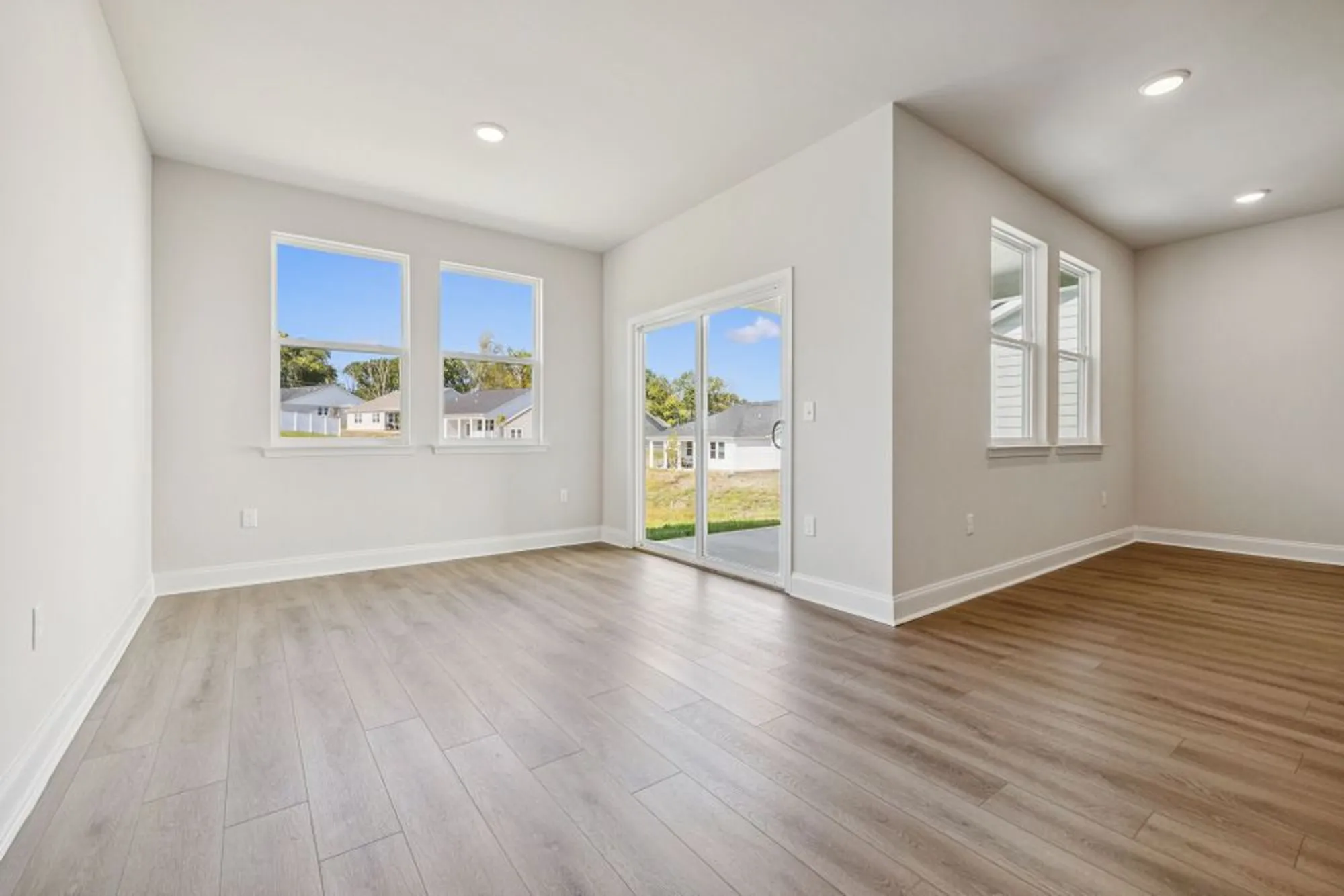 Property Slideshow image 22 of 48 | 312 stonehaus cir, Antioch, TN, 37013