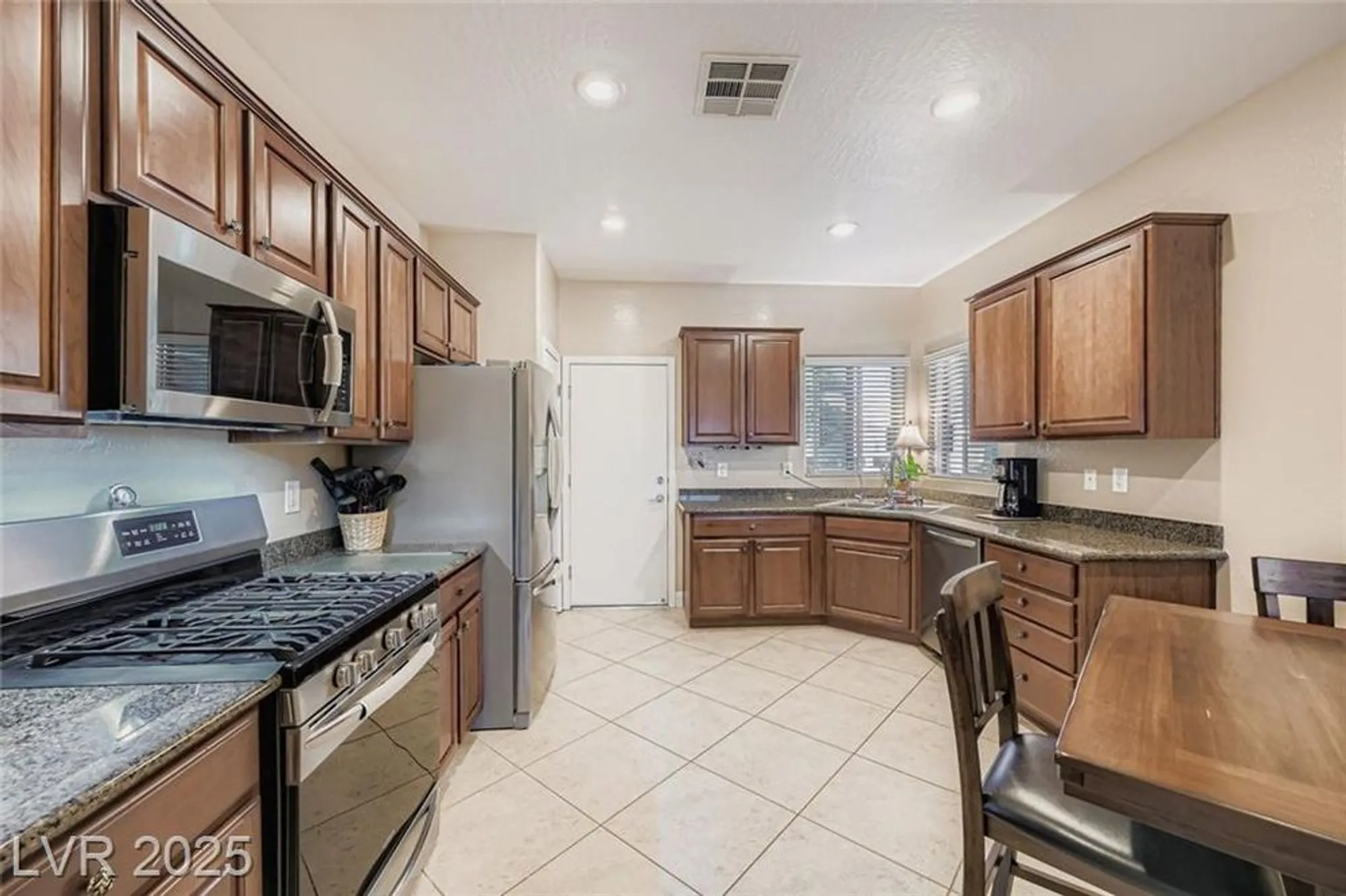 Property Slideshow image 9 of 40 | 7744 widewing dr, North Las Vegas, NV, 89084