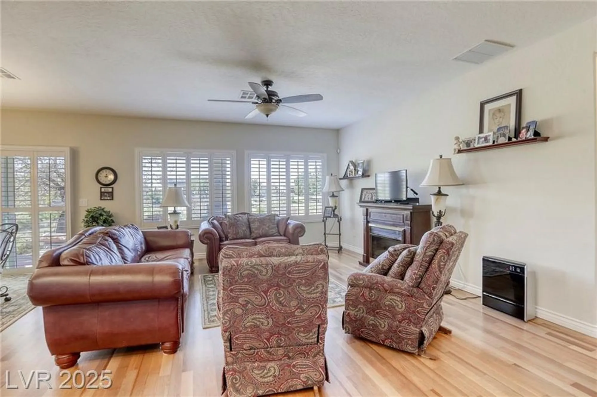 Property Slideshow image 13 of 70 | 7341 shelduck st, North Las Vegas, NV, 89084
