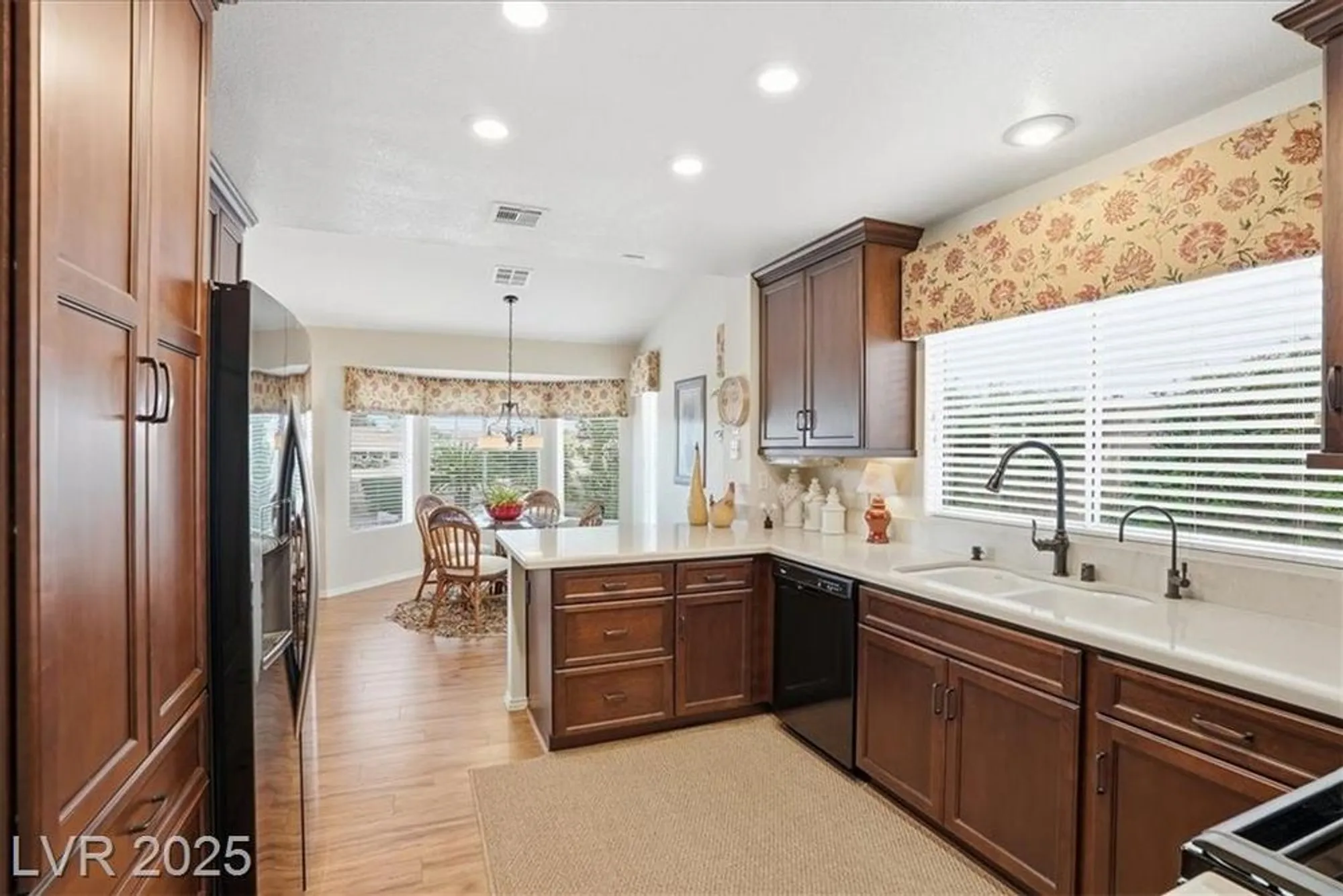 Property Slideshow image 7 of 52 | 2904 castle bar dr, Las Vegas, NV, 89134