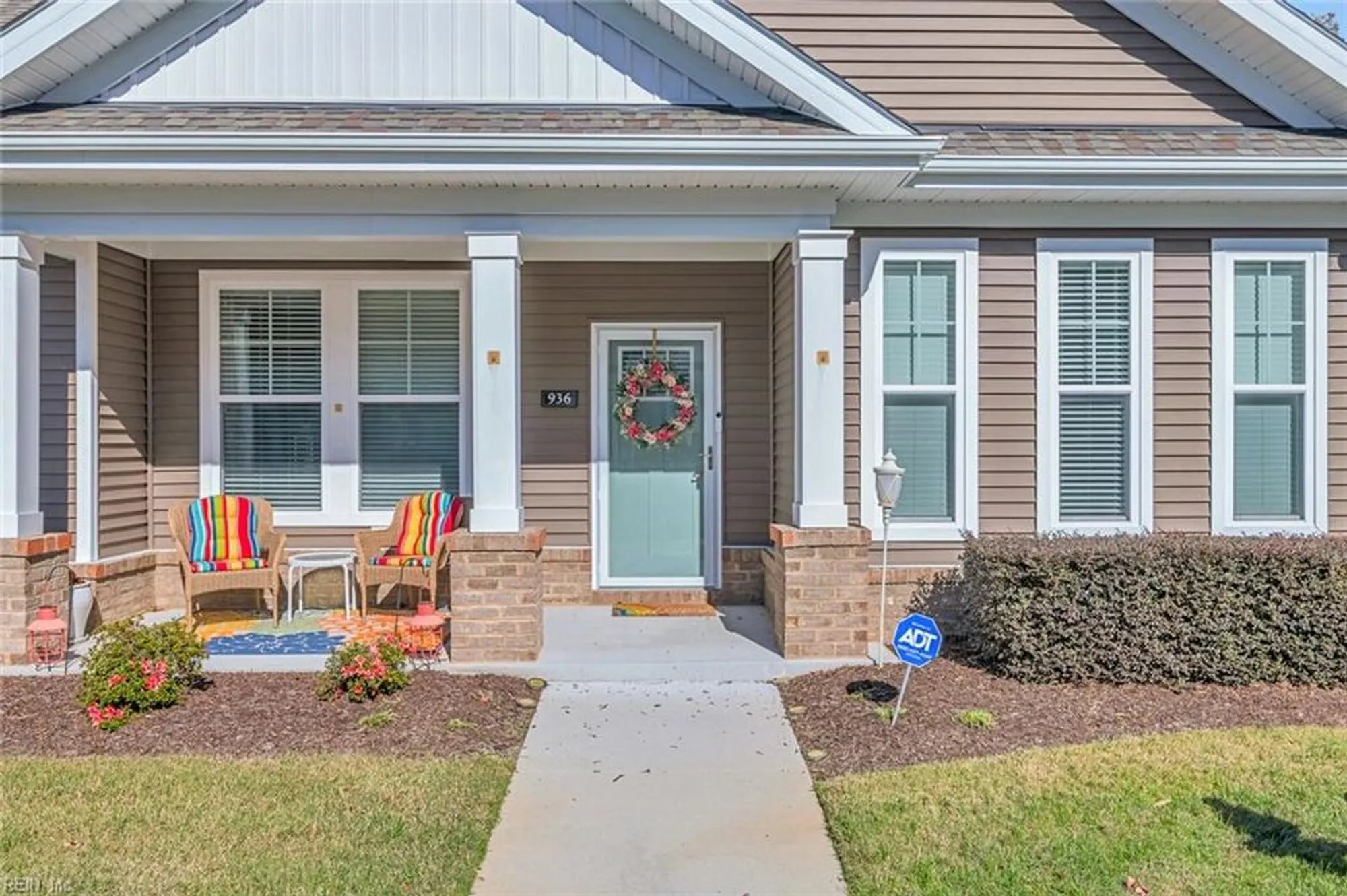 Property Slideshow image 4 of 36 | 936 biltmore way # 37, Chesapeake, VA, 23320