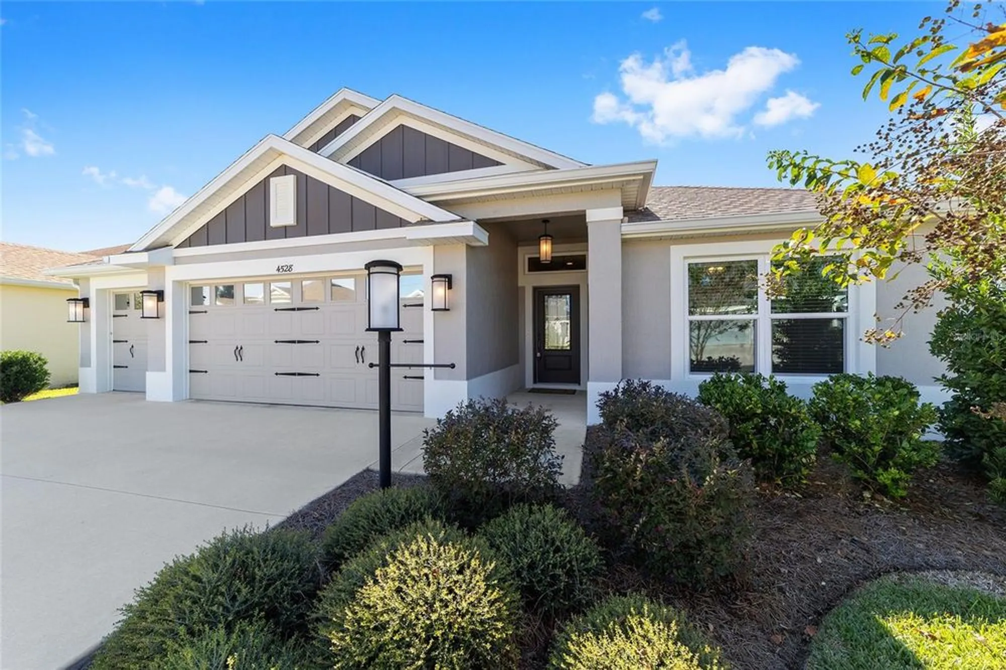 Property Slideshow image 4 of 46 | 4528 hayward path, The Villages, FL, 32163