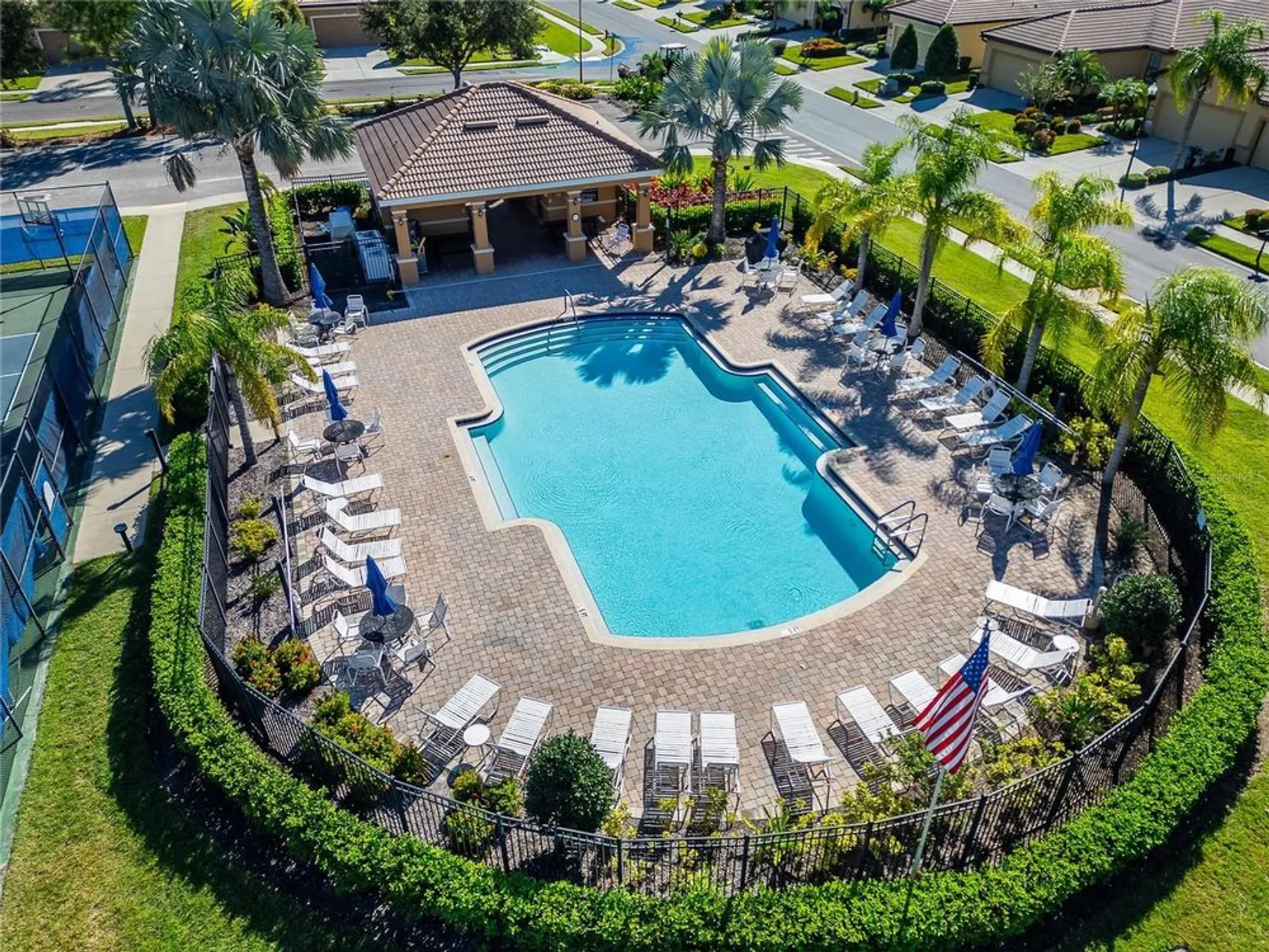 Property Slideshow image 66 of 72 | 420 cedar falls dr, Apollo Beach, FL, 33572