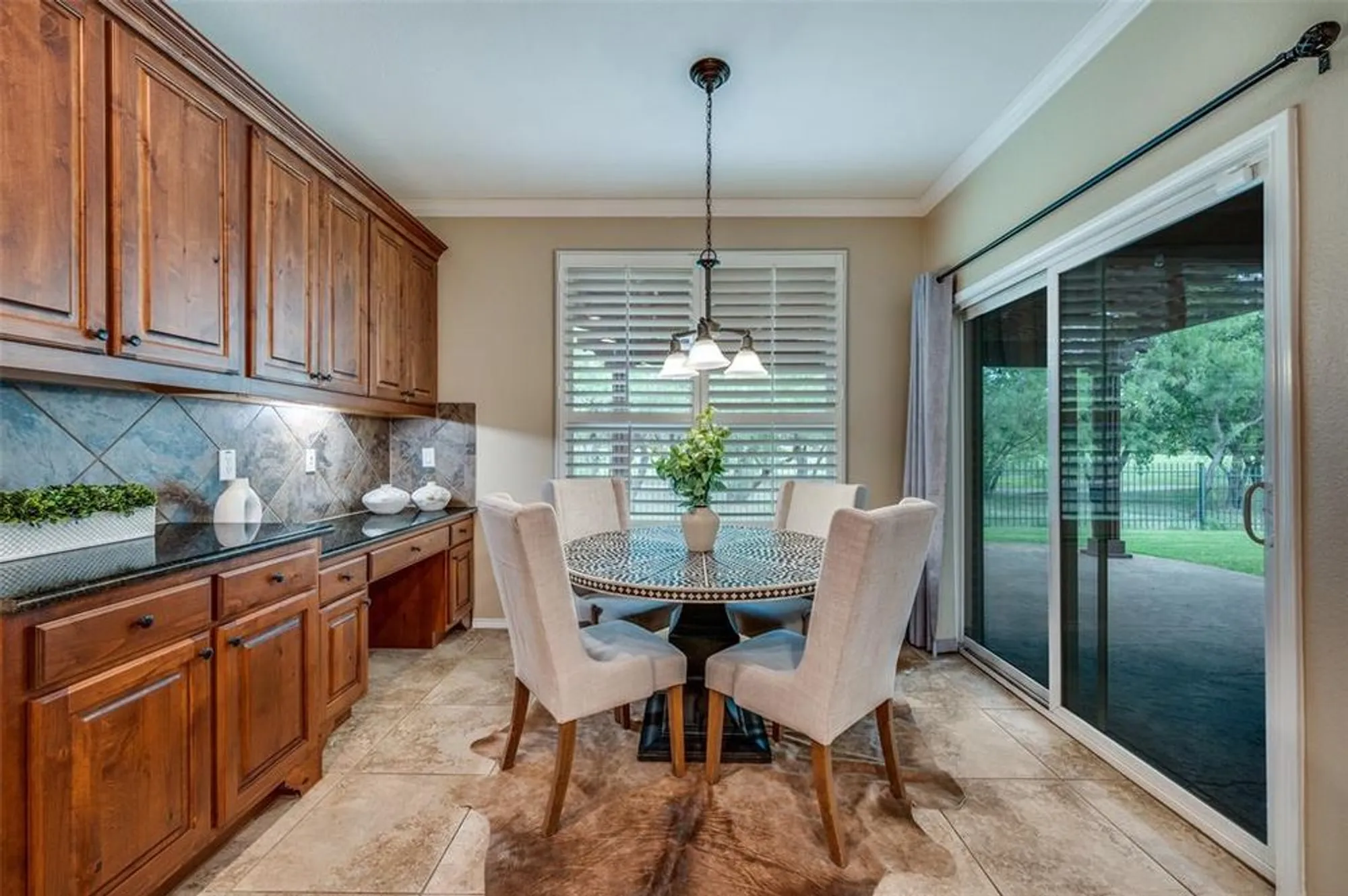 Property Slideshow image 9 of 26 | 1698 overwood dr, Frisco, TX, 75036