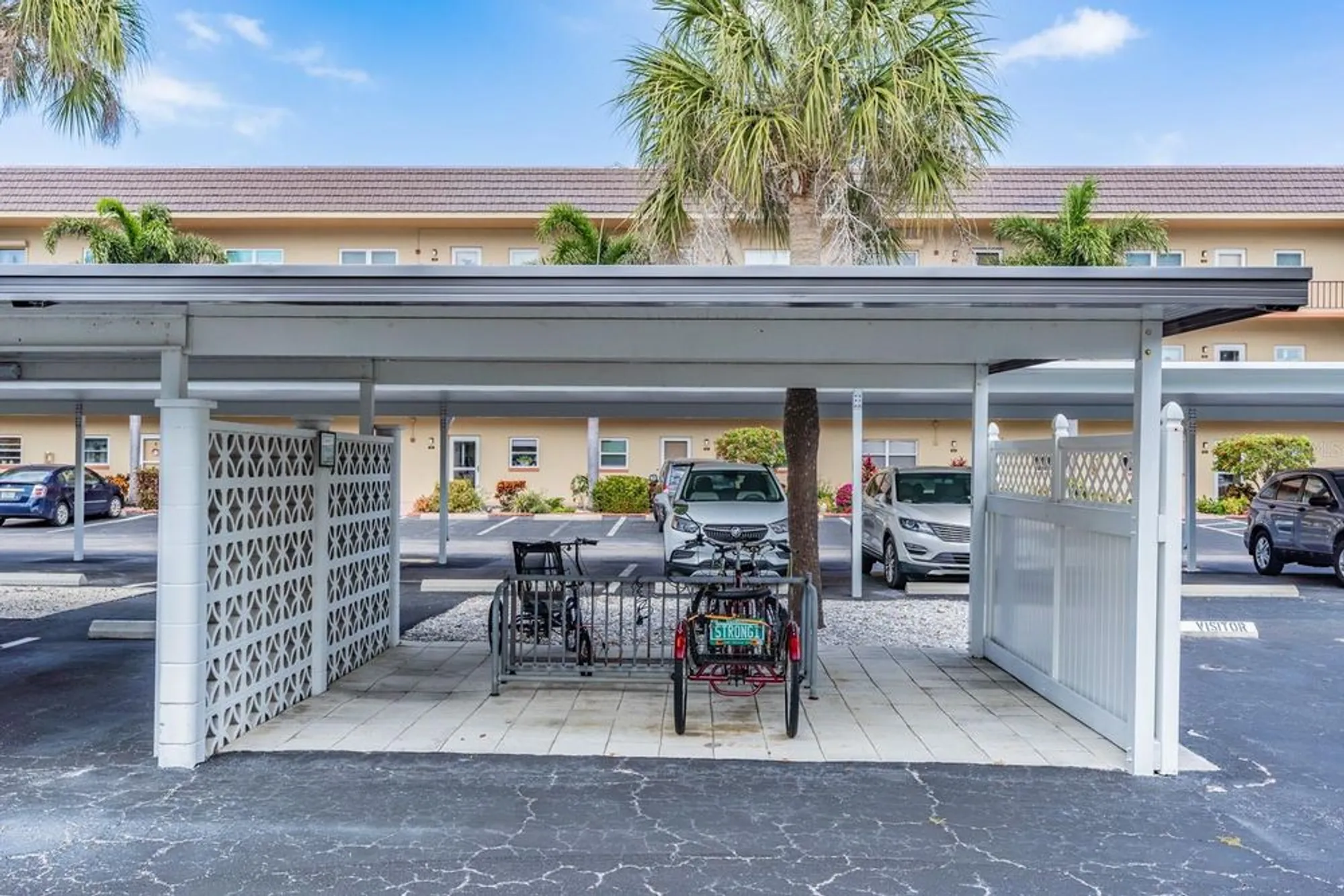 Property Slideshow image 27 of 60 | 9 forbes pl 310, Dunedin, FL, 34698