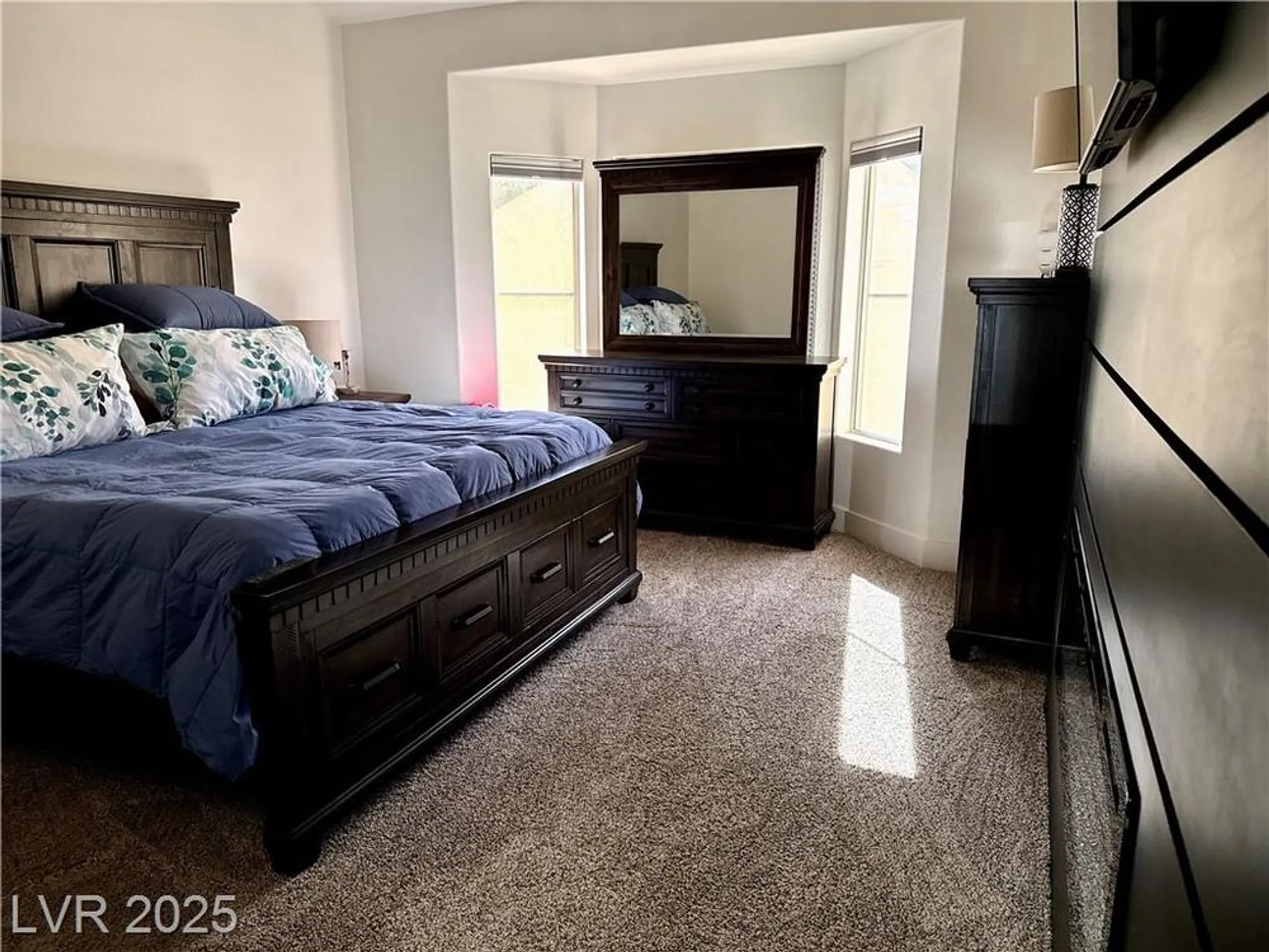 Property Slideshow image 21 of 36 | 10041 netherton dr, Las Vegas, NV, 89134