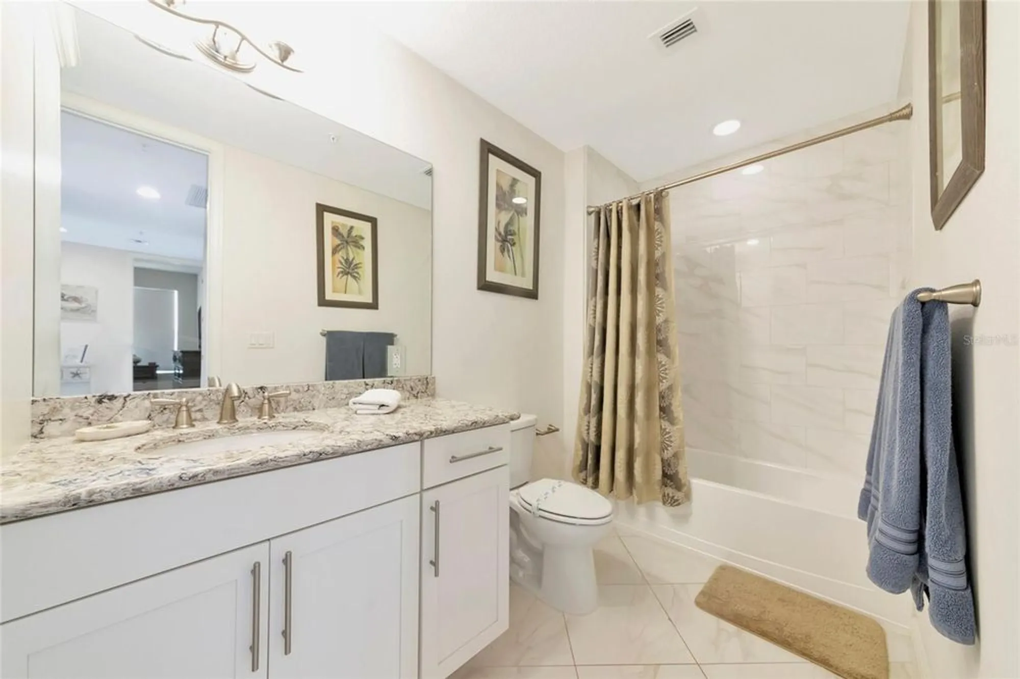 Property Slideshow image 27 of 78 | 395 aruba cir 203, Bradenton, FL, 34209
