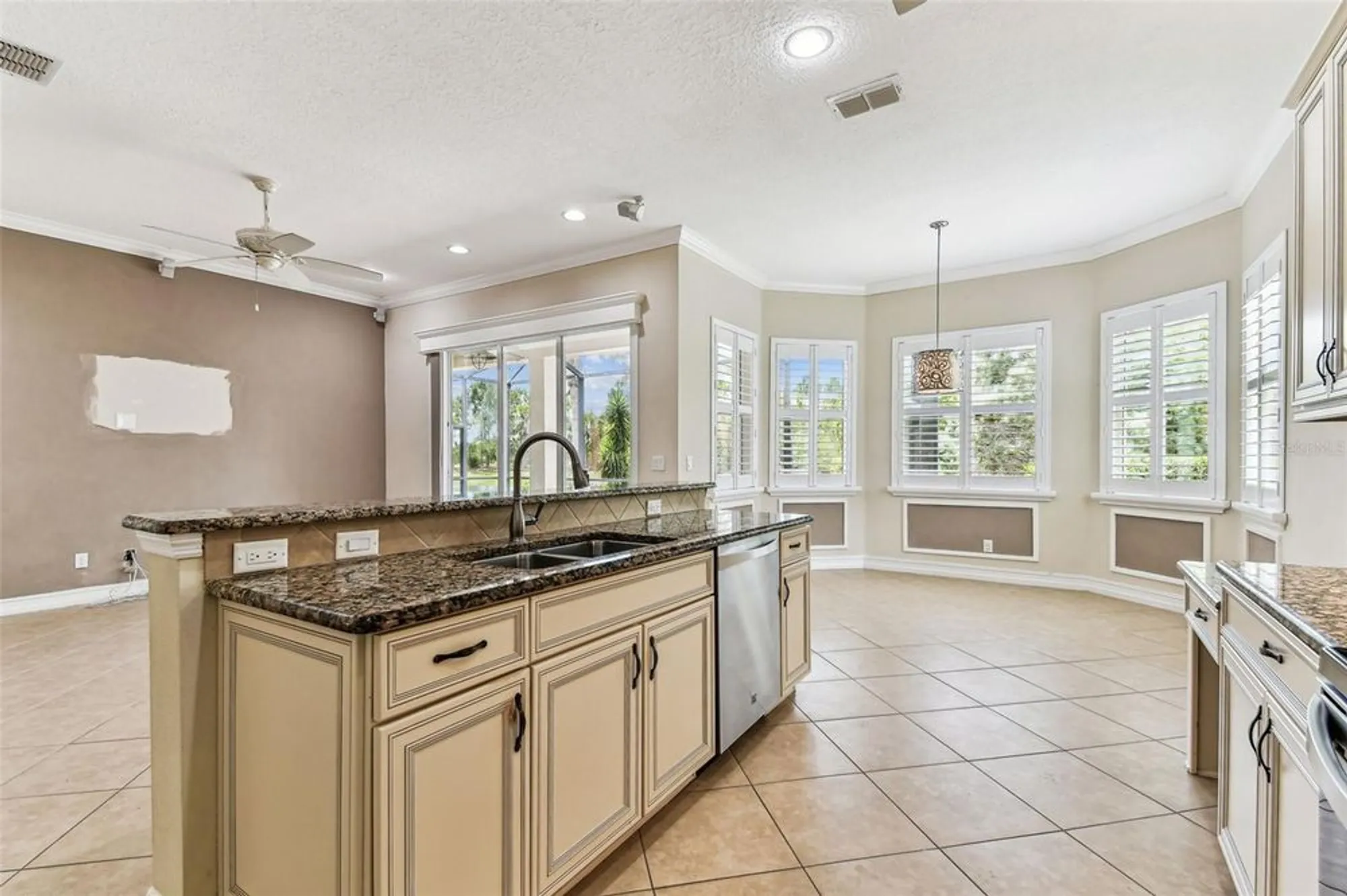 Property Slideshow image 29 of 100 | 16101 cape coral dr, Wimauma, FL, 33598