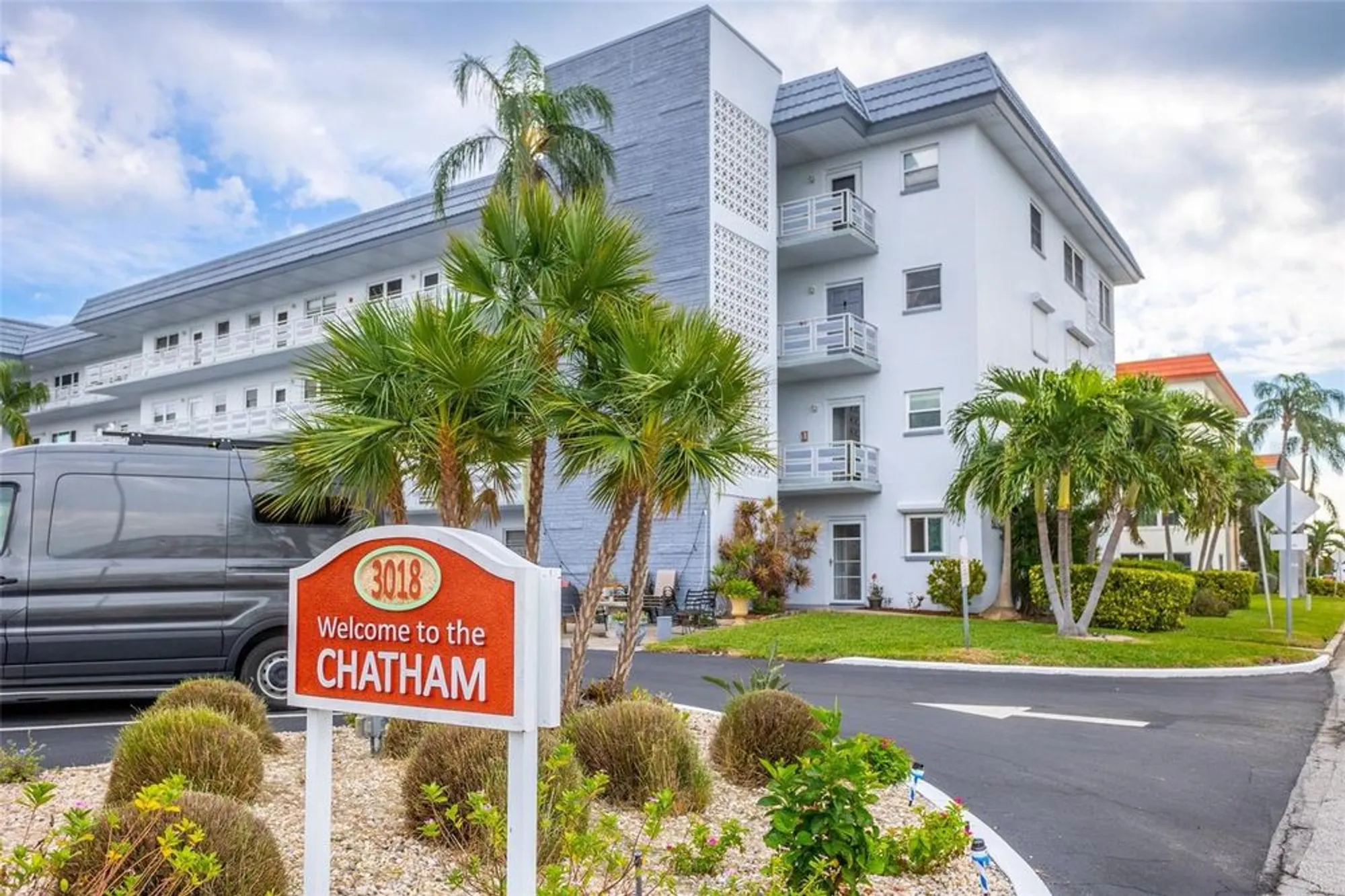 Property Slideshow image 1 of 39 | 3018 59th st 115, Gulfport, FL, 33707