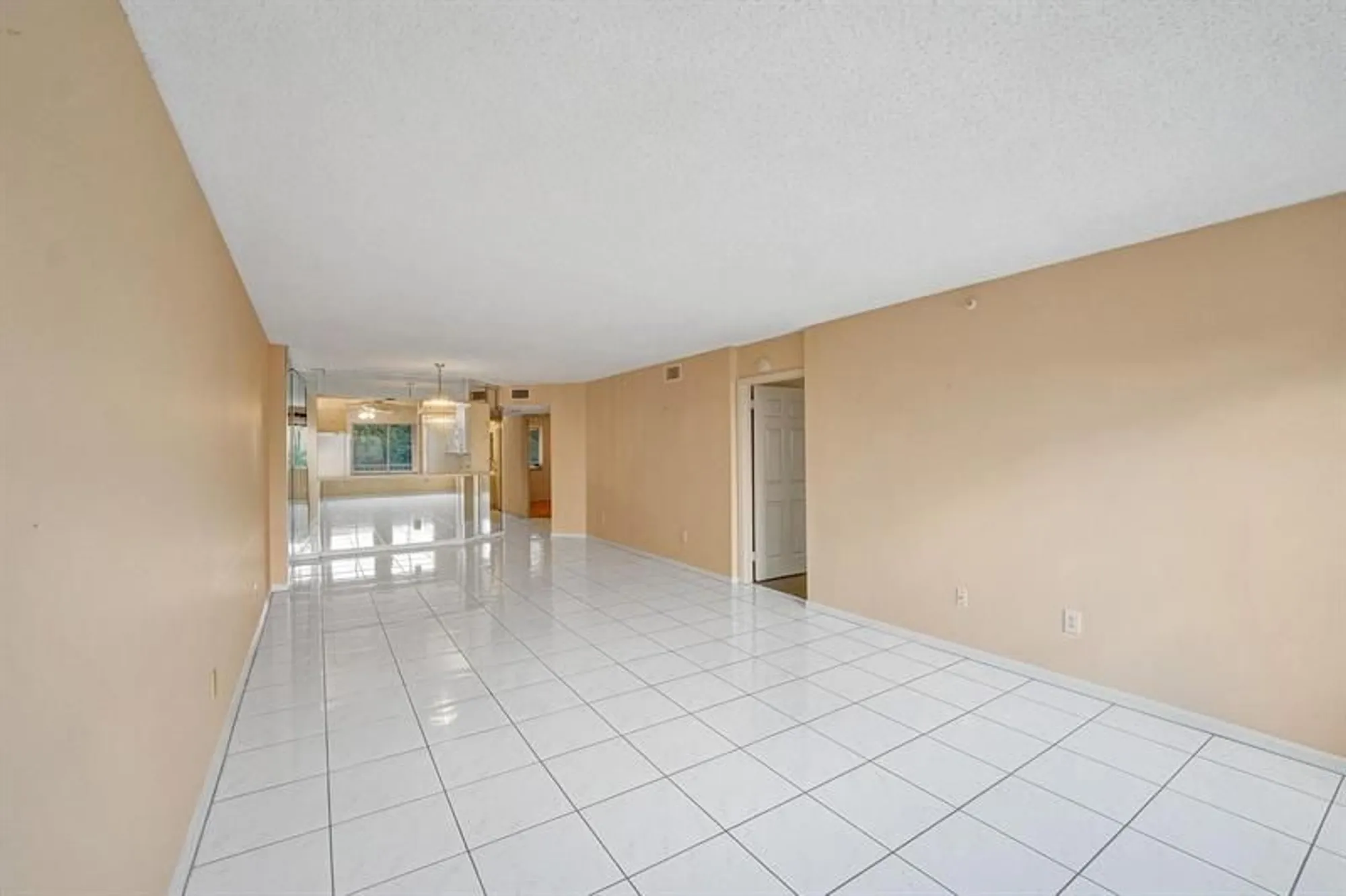 Property Slideshow image 24 of 61 | 9587 weldon cir apt b312, Fort Lauderdale, FL, 33321