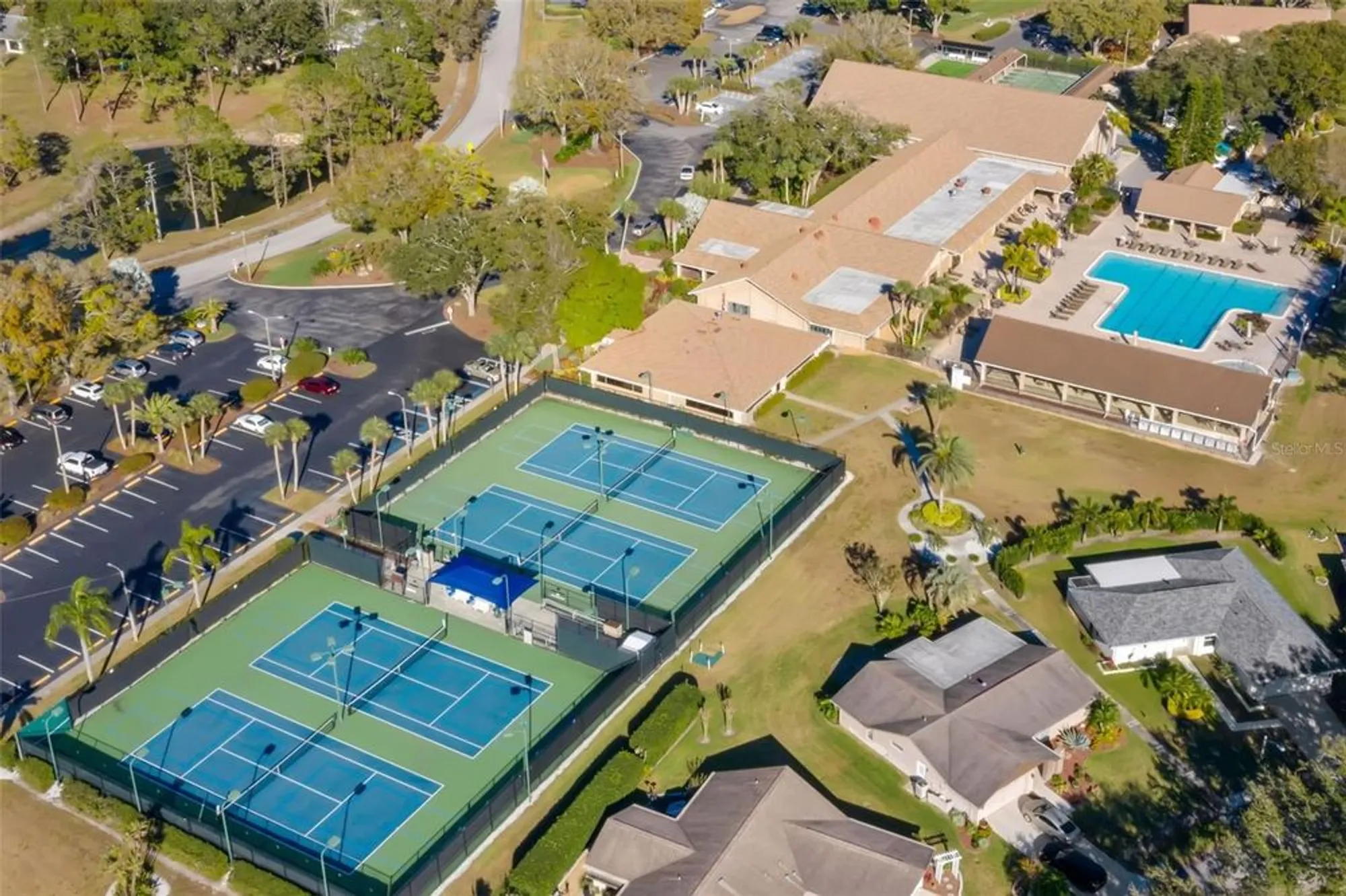 Property Slideshow image 53 of 61 | 1012 dunrobin dr d, Palm Harbor, FL, 34684