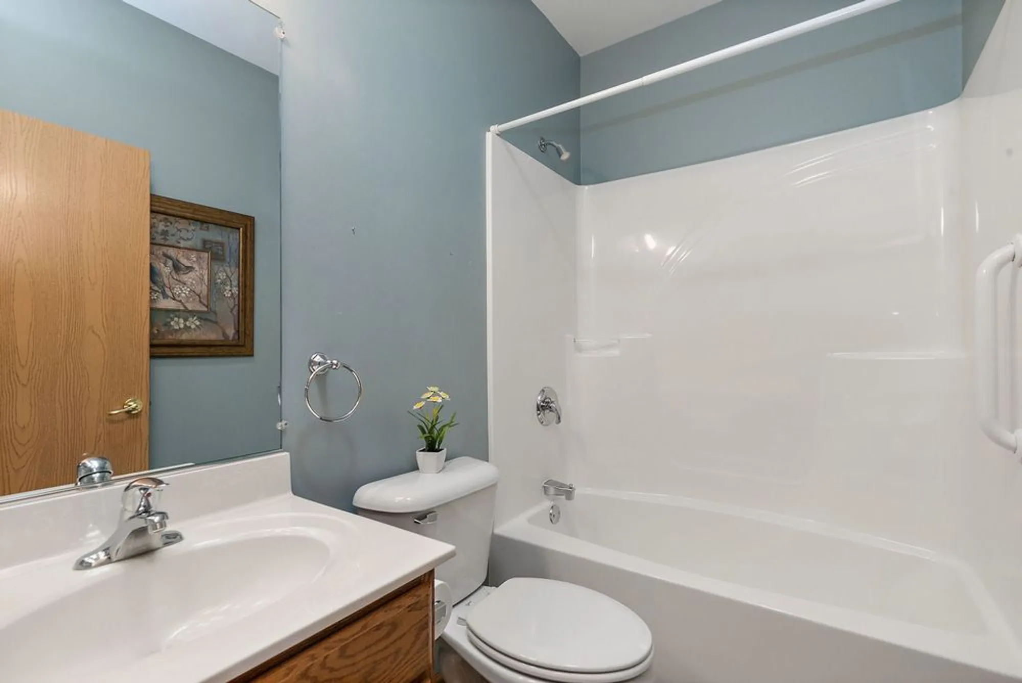 Property Slideshow image 20 of 31 | 115 hunter ct, Grayslake, IL, 60030