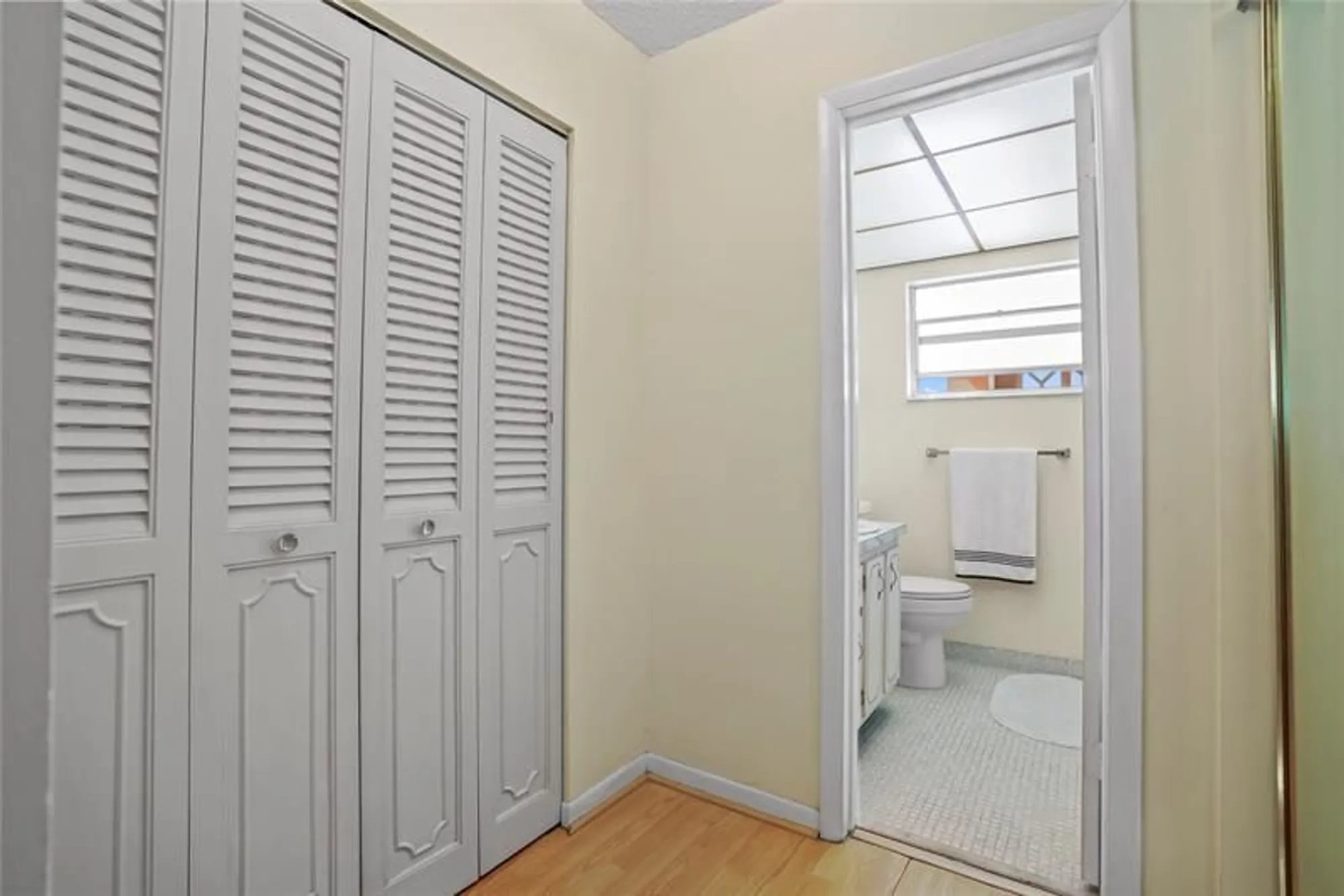 Property Slideshow image 15 of 43 | 3001 nw 46th ave 404, Lauderdale Lakes, FL, 33313