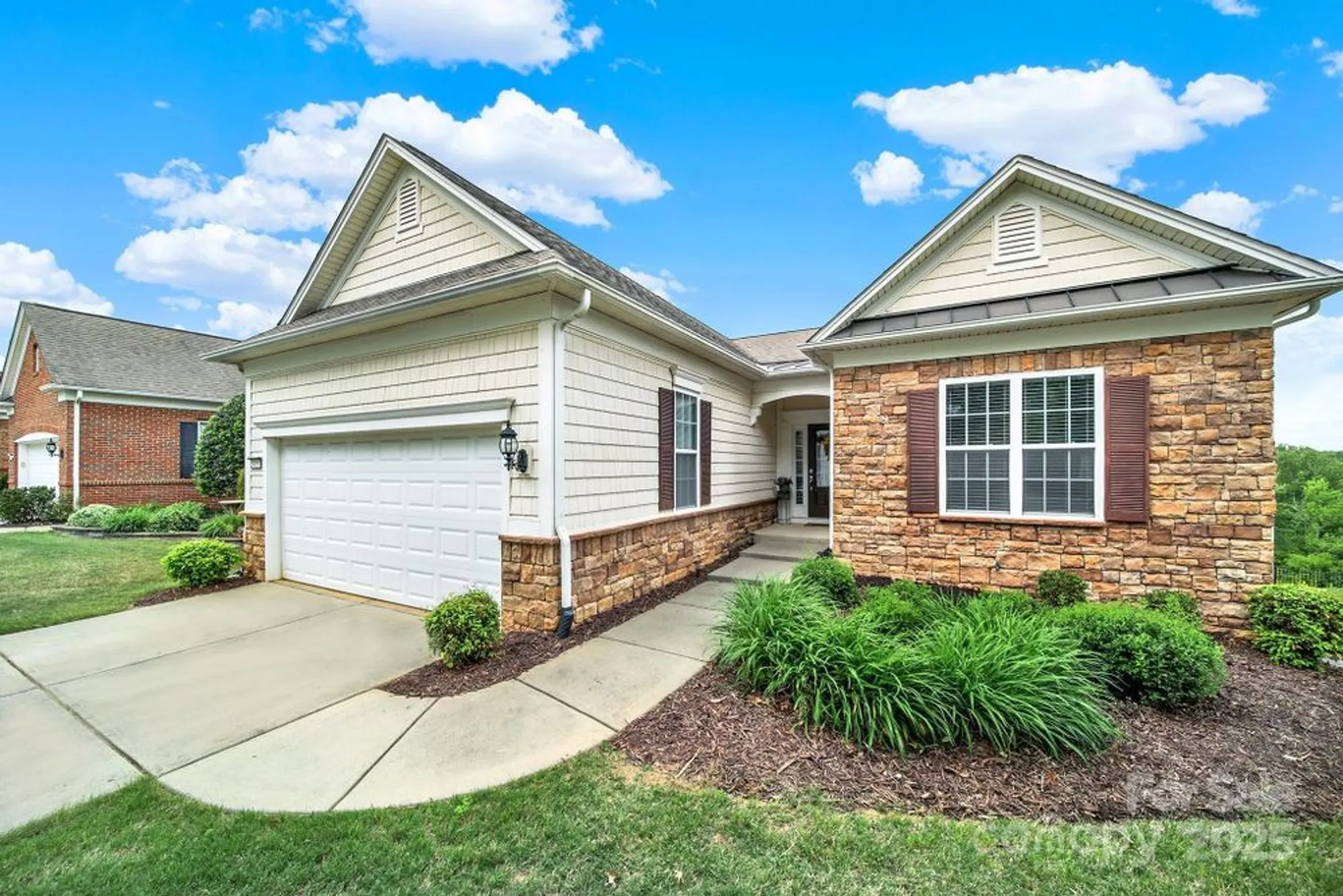 Property Slideshow image 38 of 48 | 54053 flycatchers ct, Fort Mill, SC, 29707