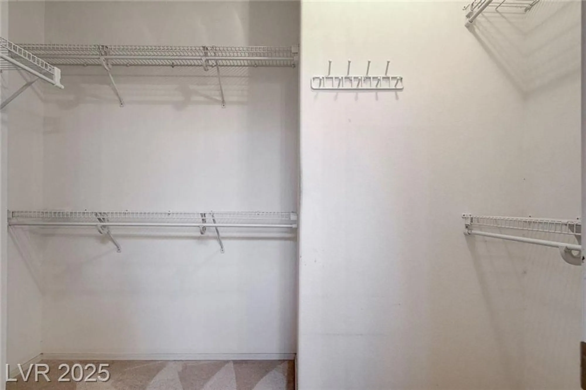 Property Slideshow image 21 of 32 | 2507 libretto ave, Henderson, NV, 89052