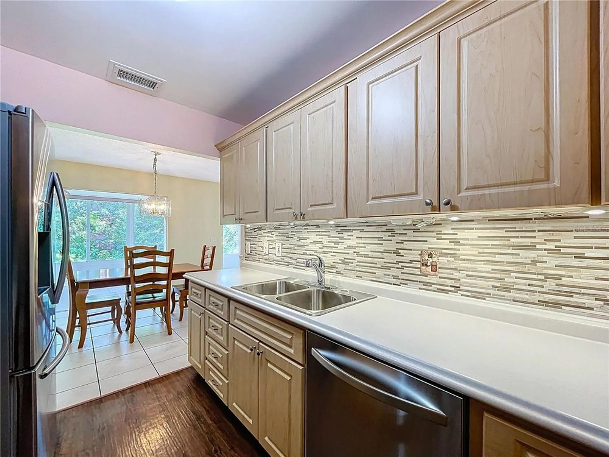 Property Slideshow image 12 of 67 | 505 foxglove cir b, Sun City Center, FL, 33573