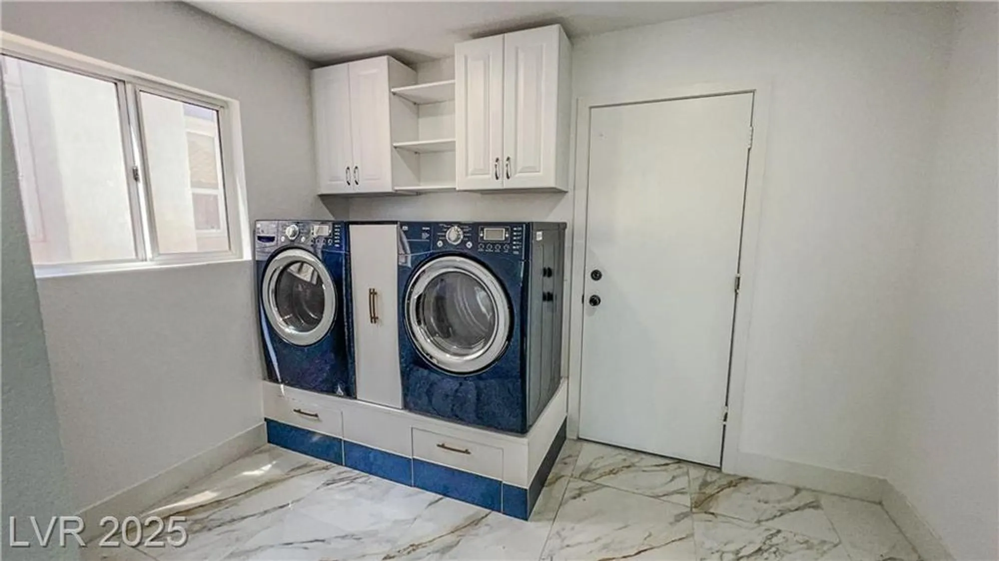 Property Slideshow image 32 of 36 | 2652 golfside dr, Las Vegas, NV, 89134