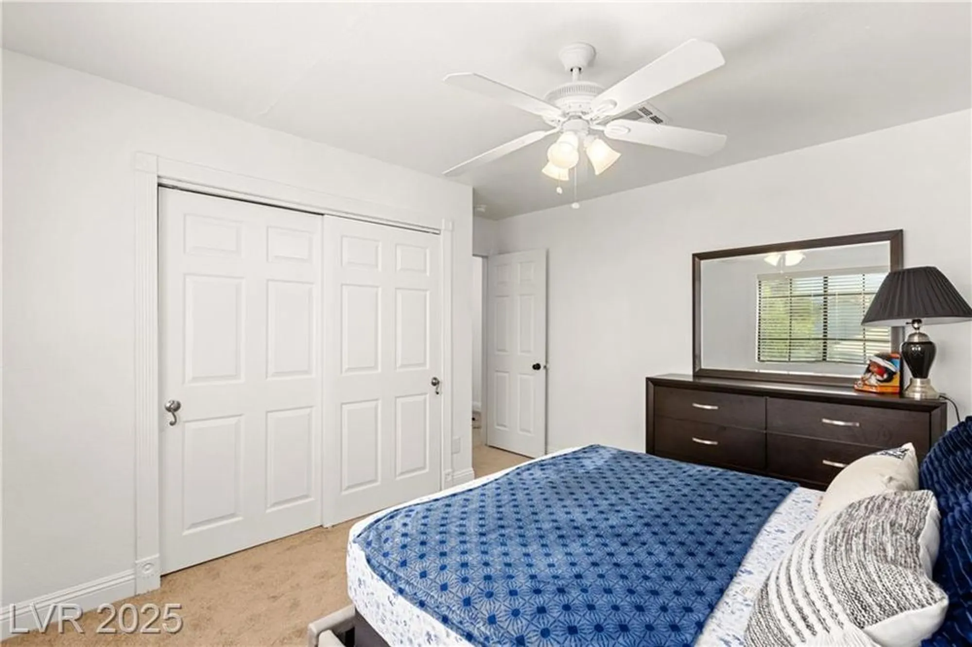 Property Slideshow image 28 of 47 | 5553 singing hills dr, Las Vegas, NV, 89130